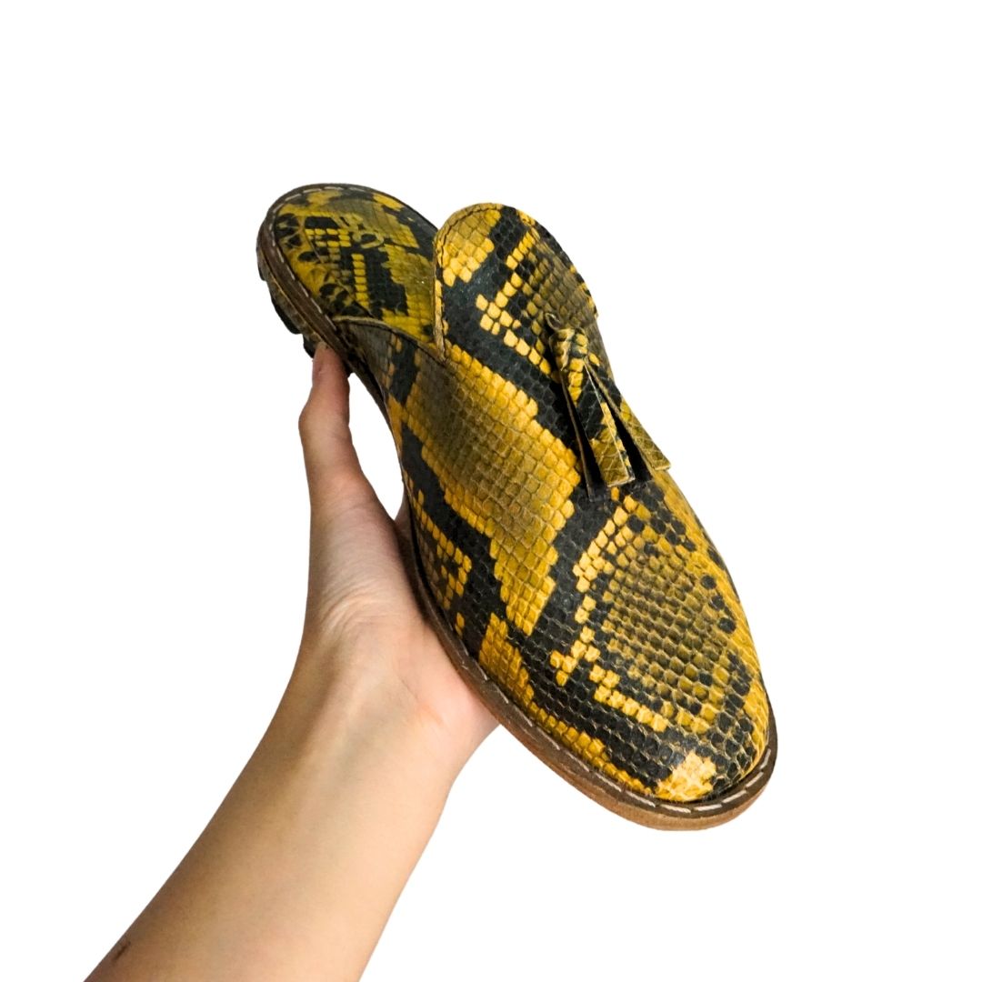 “Taïpan” unisex yellow leather slipper, upcycled balgha