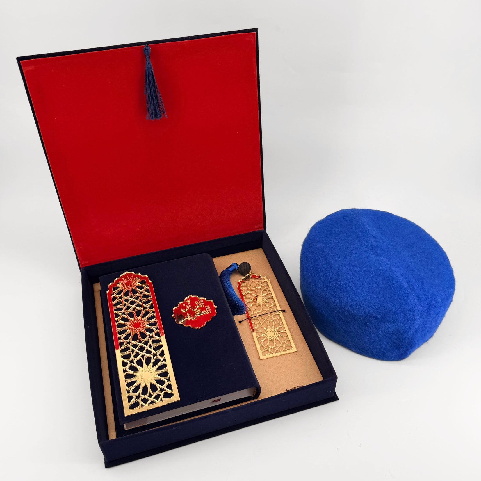 Coffret Coran bleu avec marque-page à l’ambre et chechia