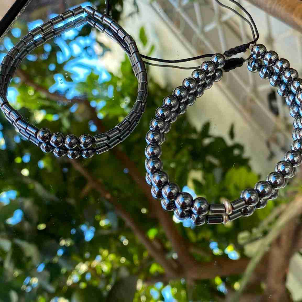 bracelet hématite homme élégance et force à porter au quotidien