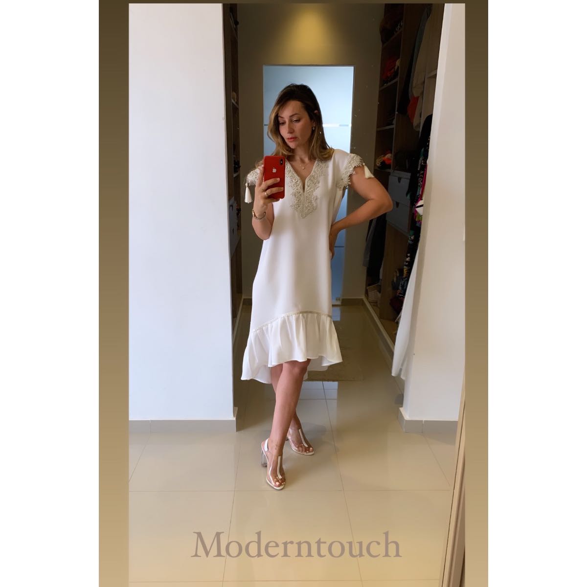 jebba femme blanche élégante à galon argent pour un look unique