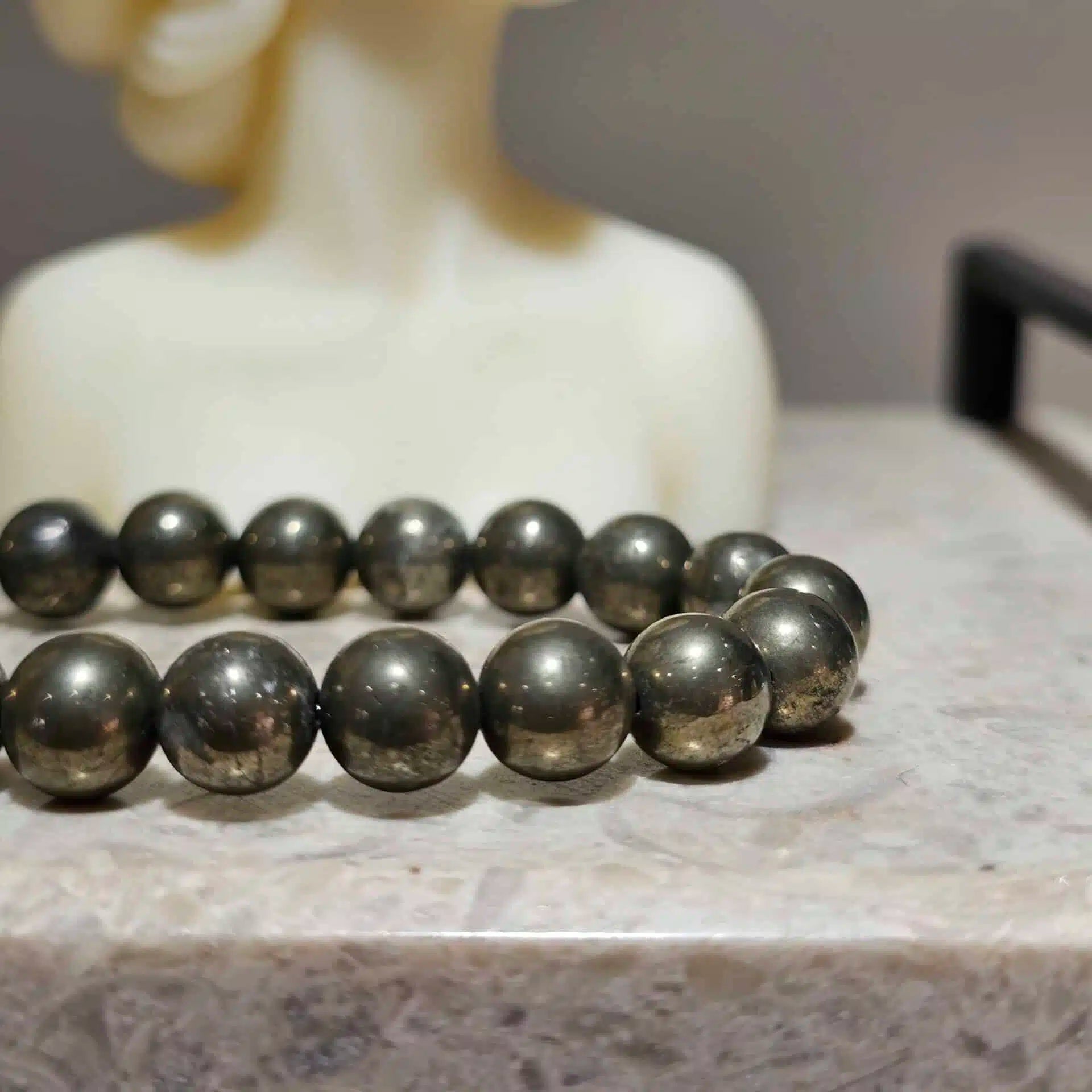 bracelet pyrite protection et abondance pour un bien-être élégant