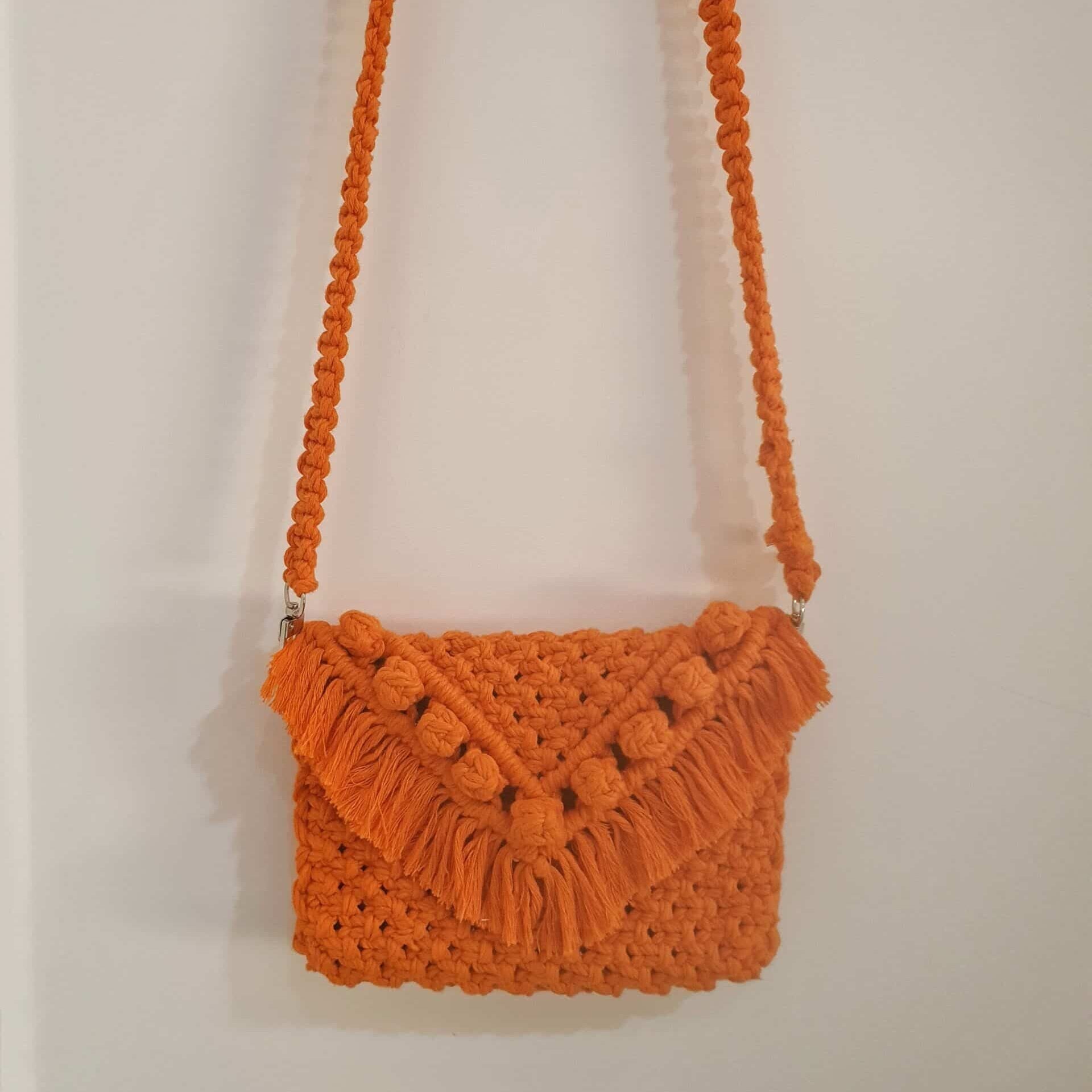 Pochette bandoulière au crochet fait-main