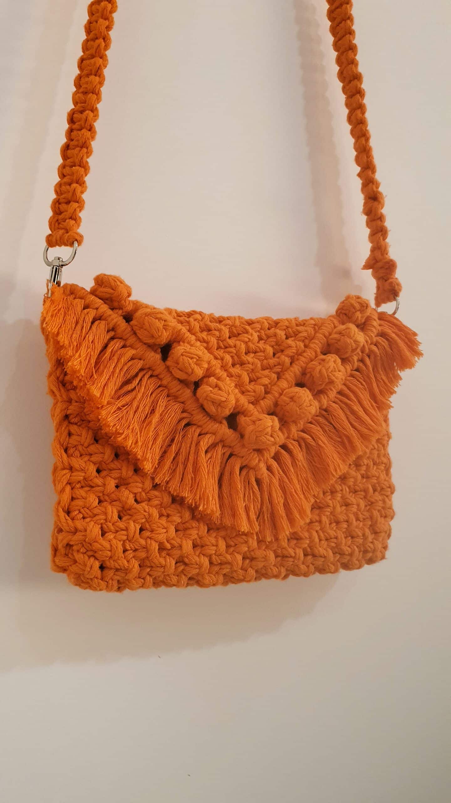 Pochette bandoulière au crochet fait-main