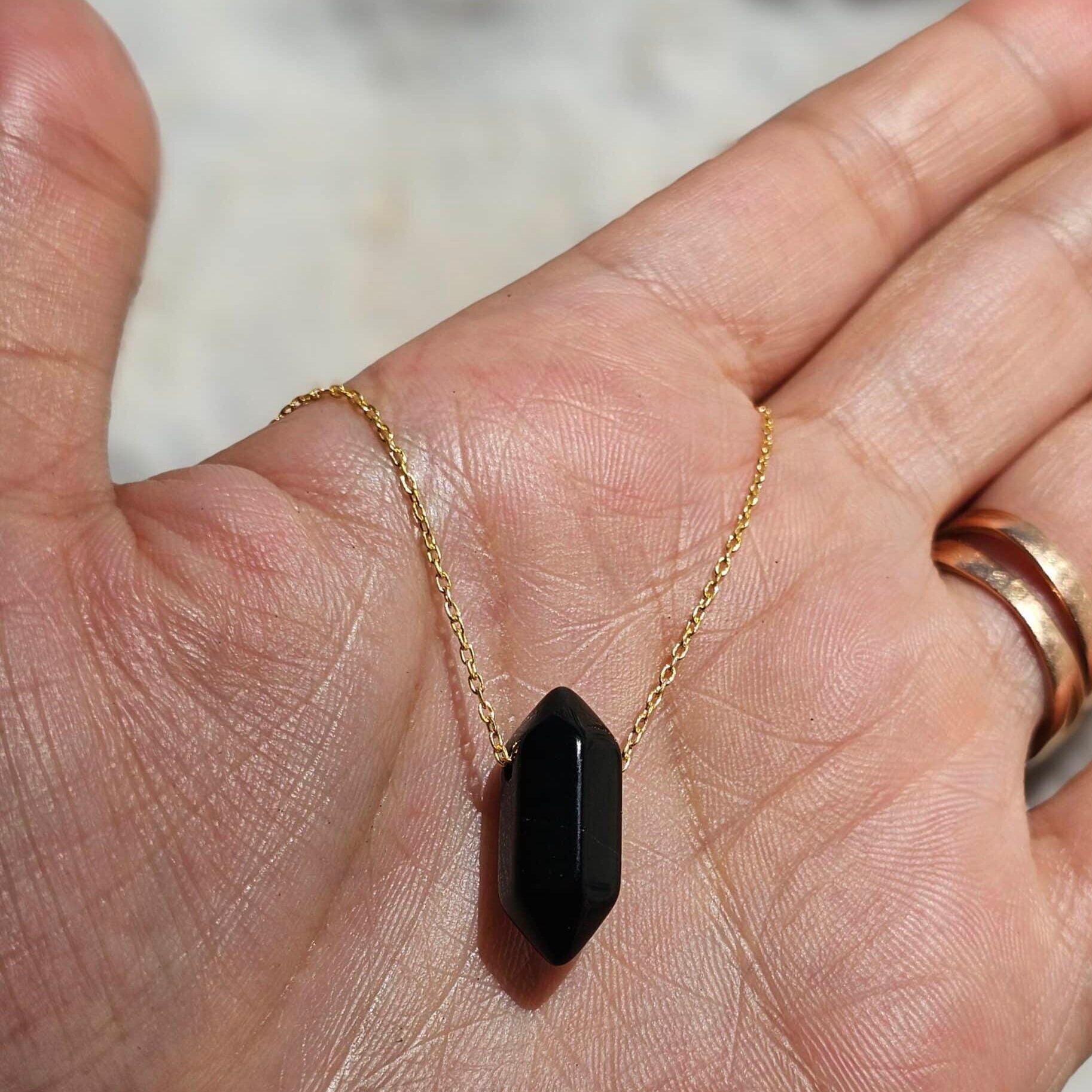 Collier en argent plaqué or avec obsidienne noire (45 cm)