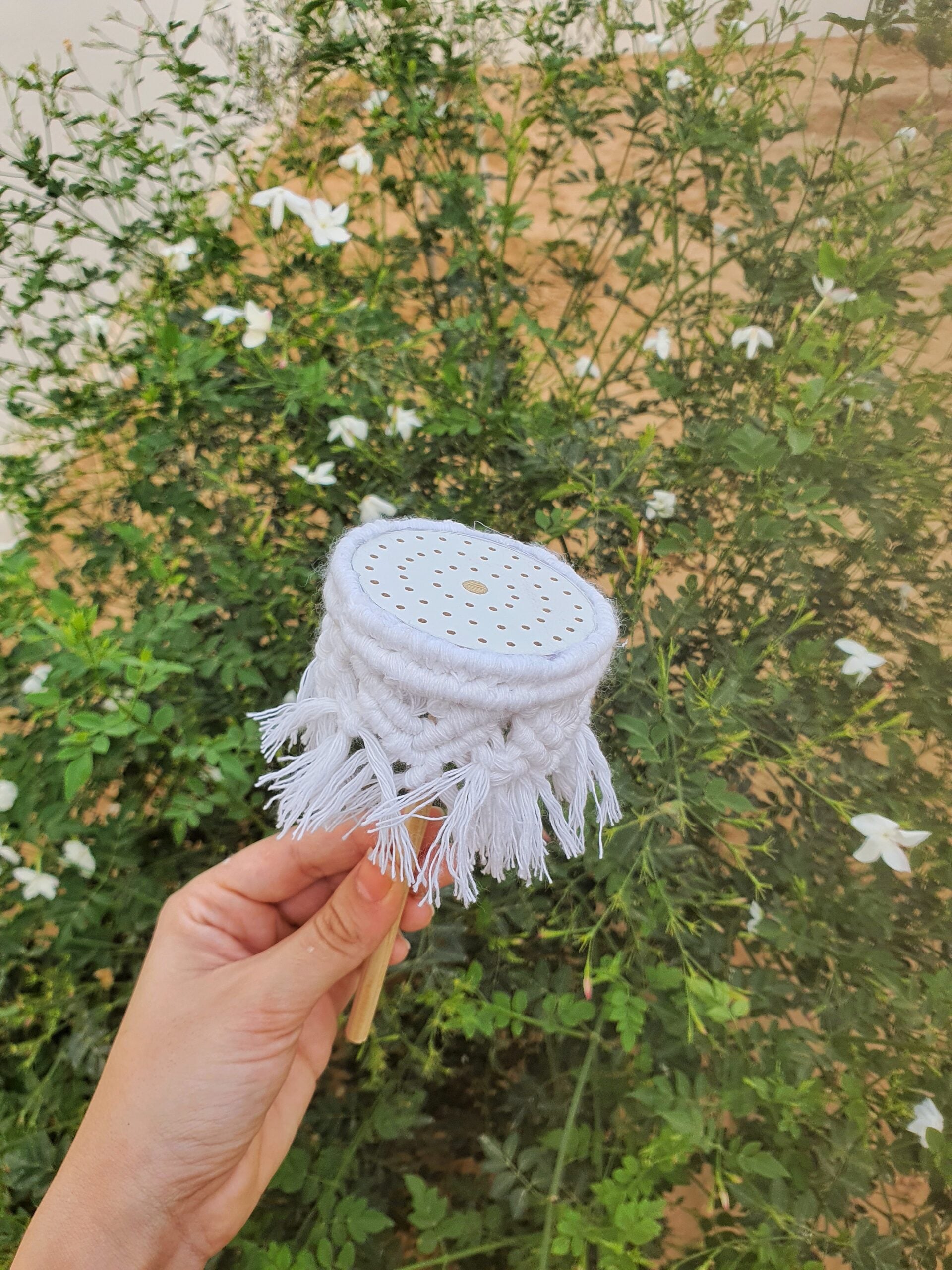 Machmoum Jasmin en bois et macramé