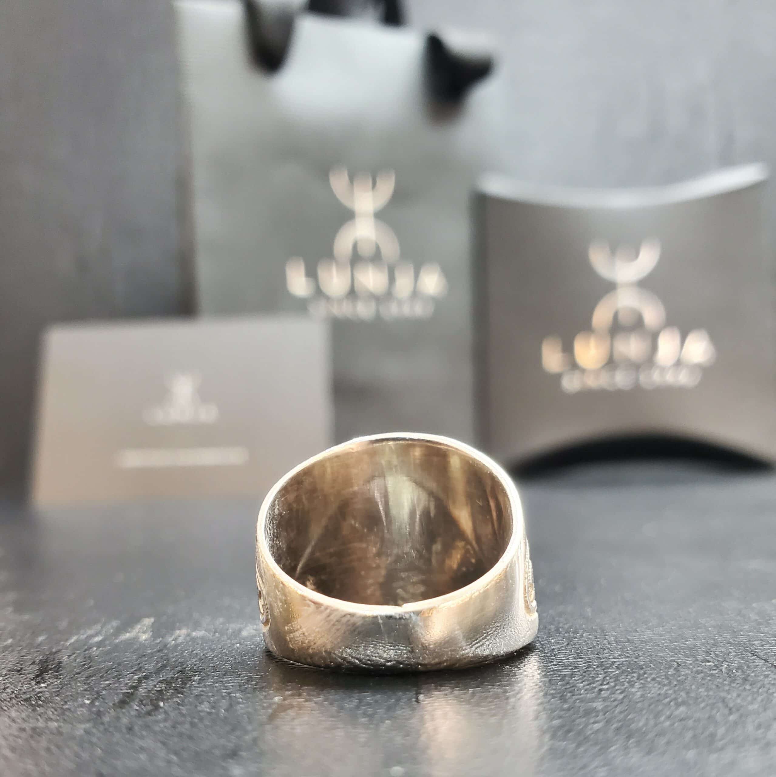 Bague agadez en onyx rouge naturelle et argent Massif 990 ( Taille 55/56)
