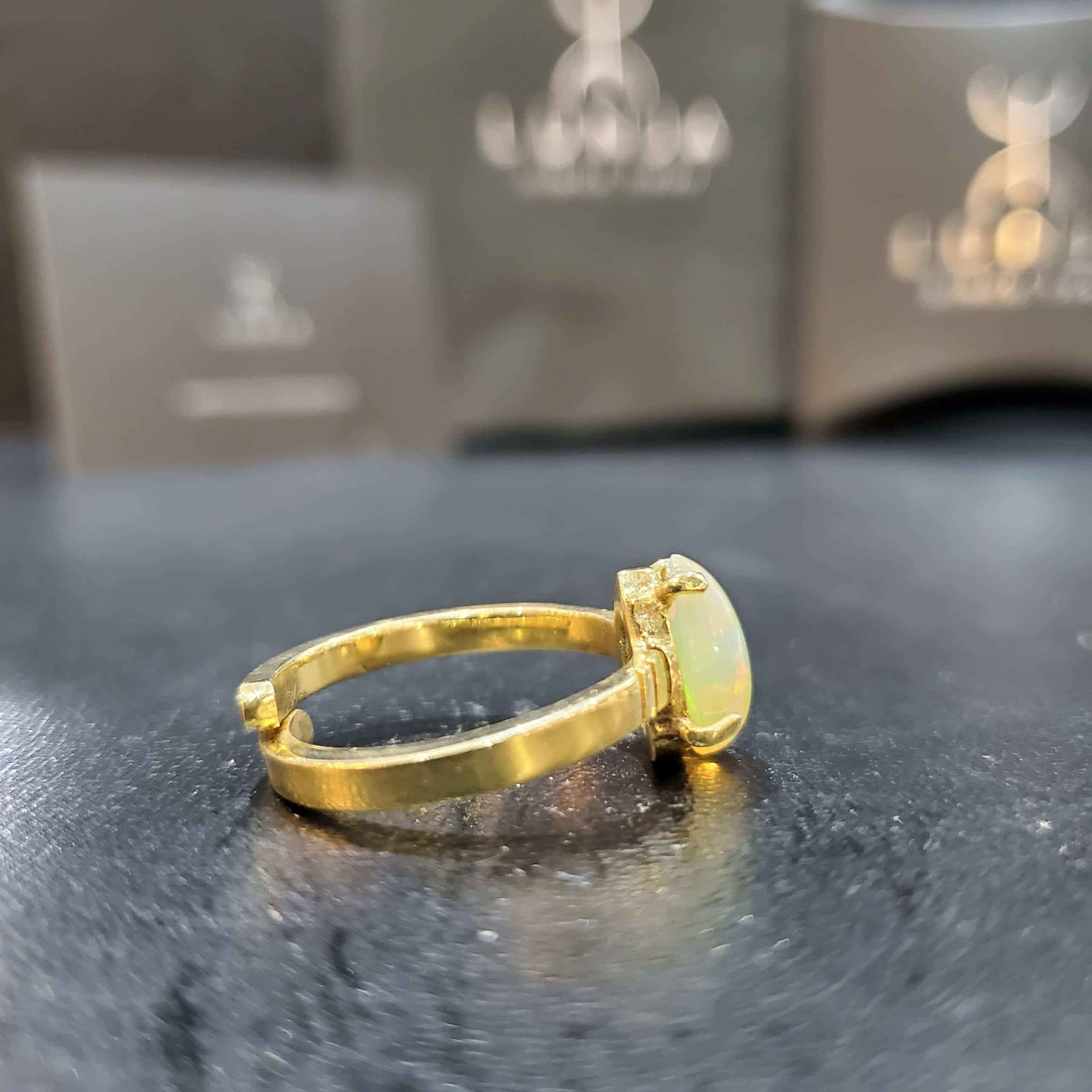 Bague en Opale noble d'Éthiopie 1,6 carats en argent 940