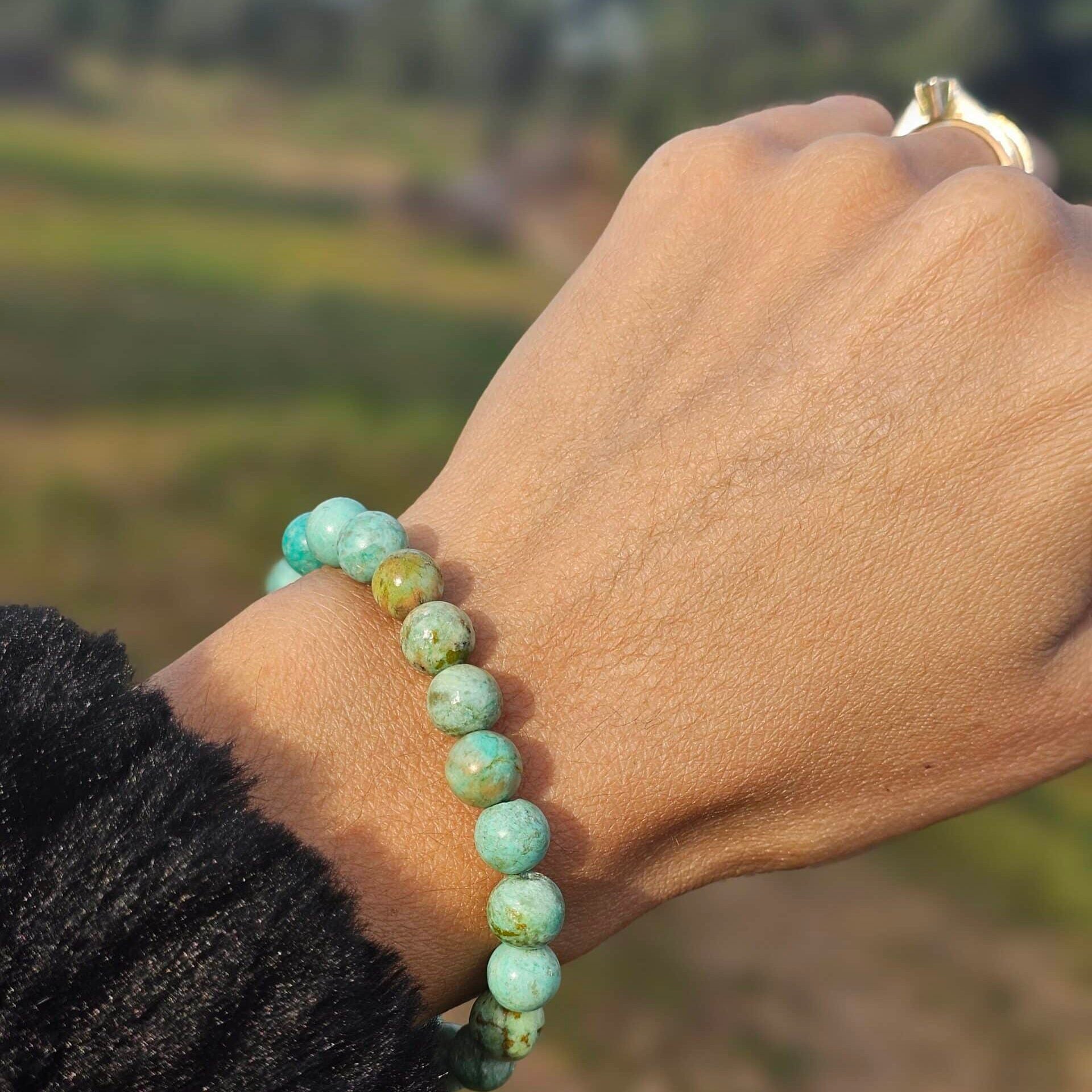Bracelet élastique en Turquoise du Pérou rare – 18 à 20 cm