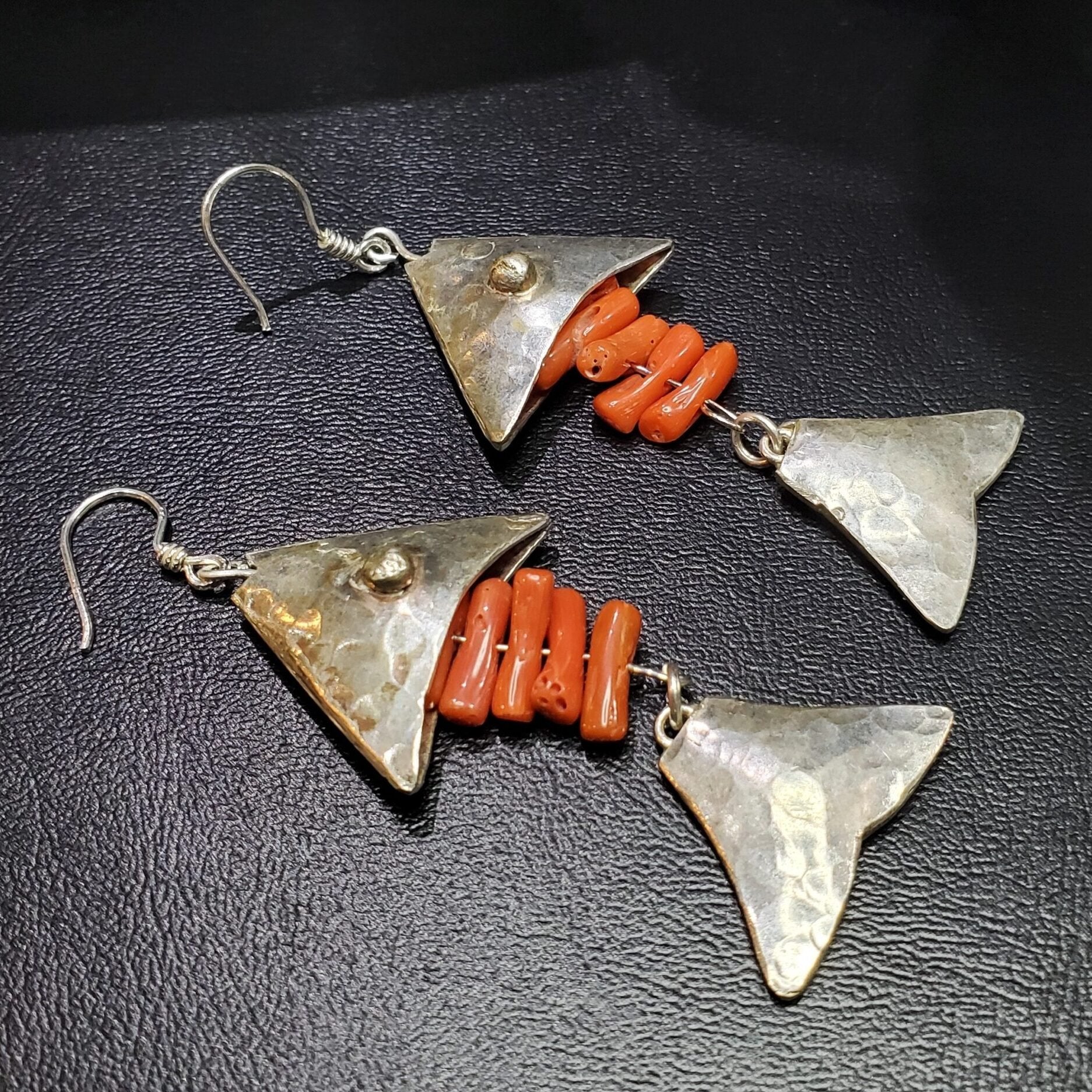 Boucles d'oreilles poisson corail naturel en Argent 850 - (2,5 × 6 cm )