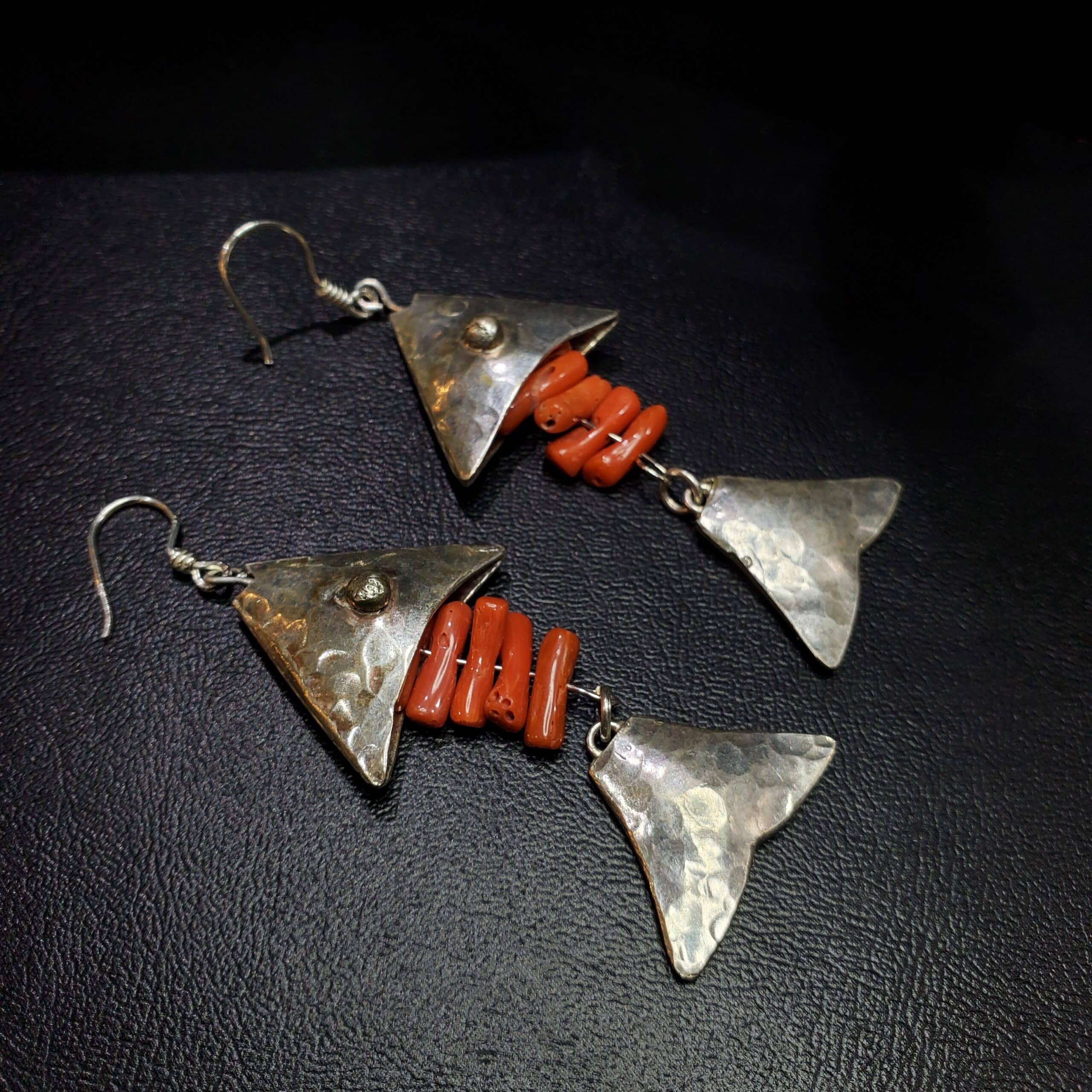 Boucles d'oreilles poisson corail naturel en Argent 850 - (2,5 × 6 cm )