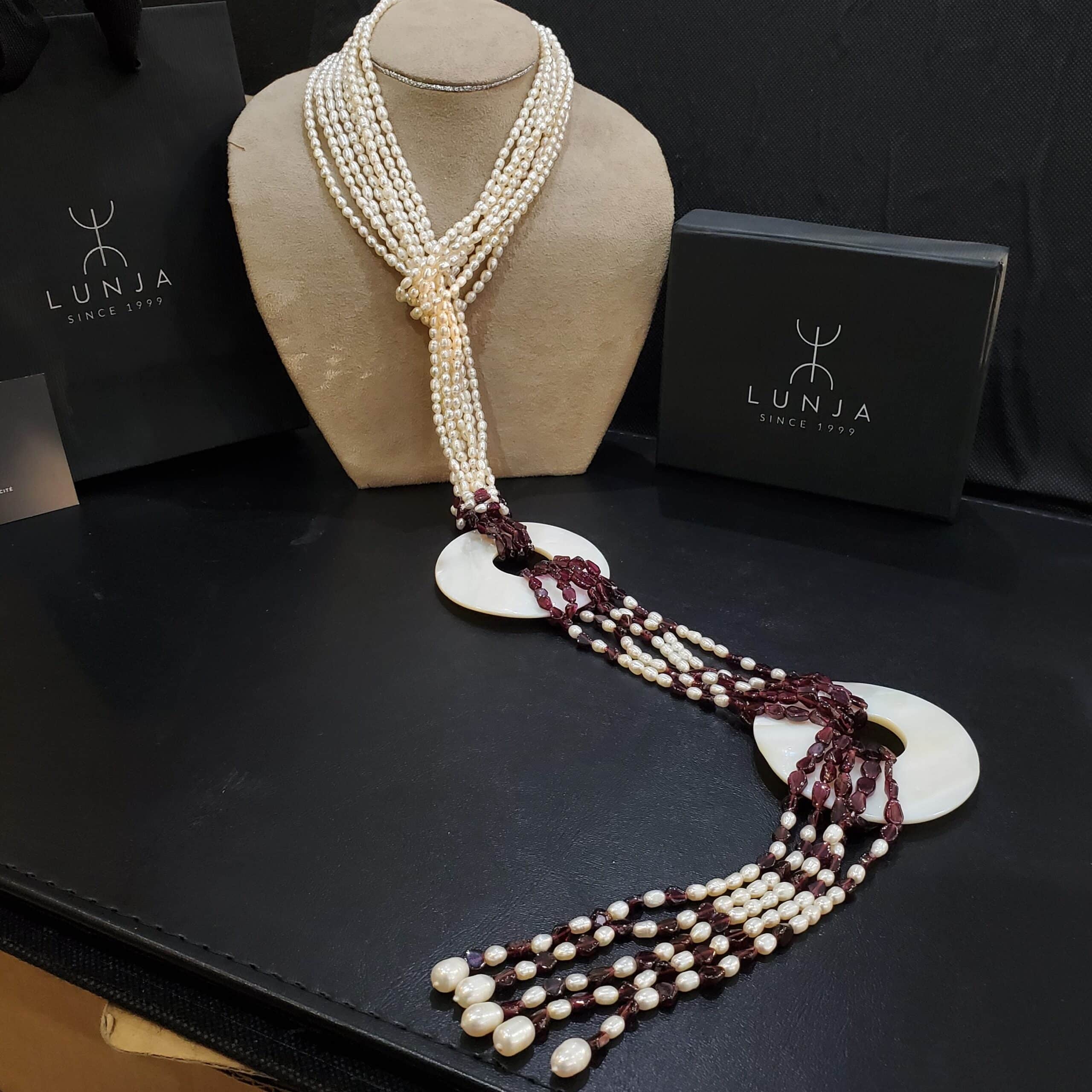 Collier sautoir en perles de culture & grenat (94cm)