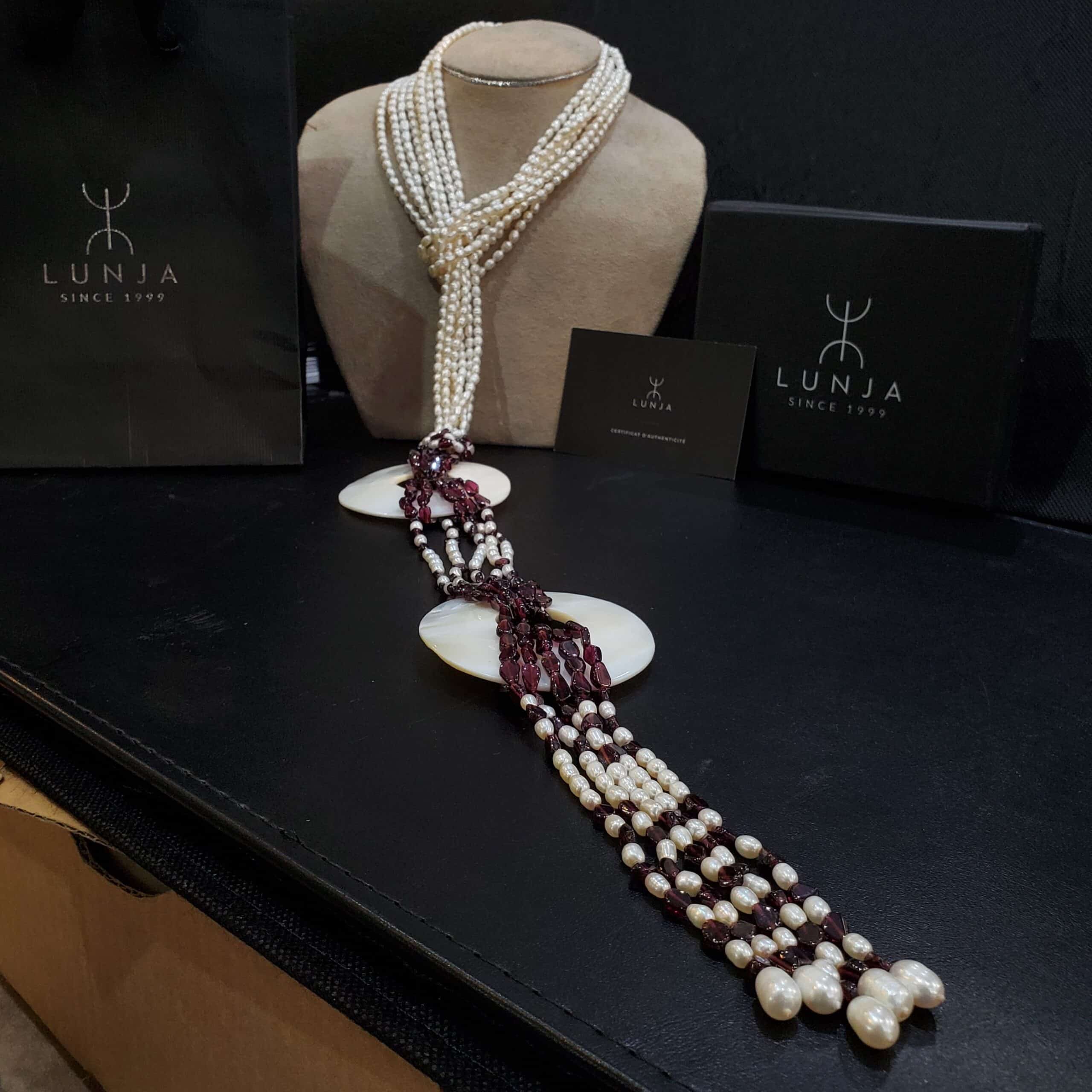Collier sautoir en perles de culture & grenat (94cm)