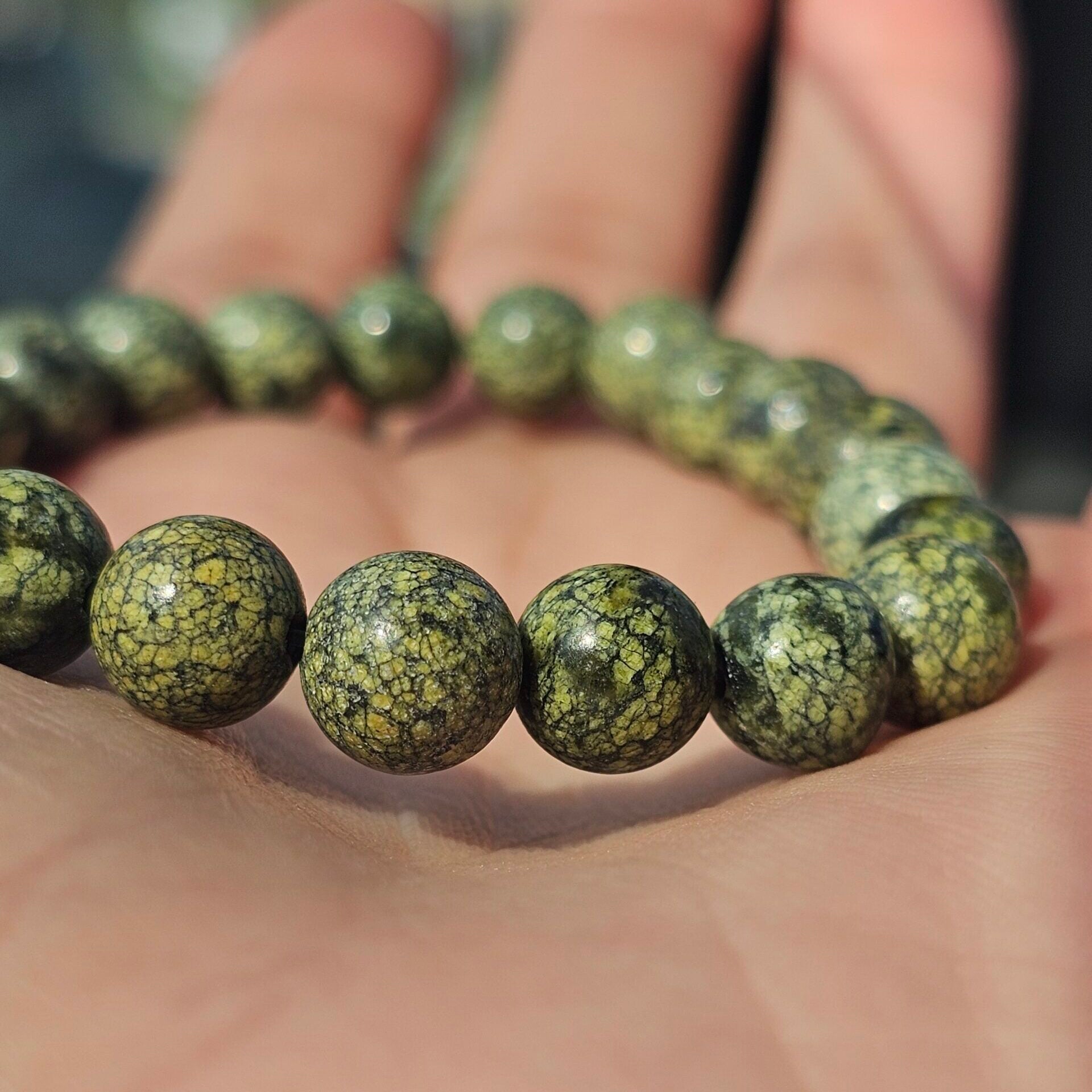 Bracelet élastique en Serpentine (17 à 19 cm)