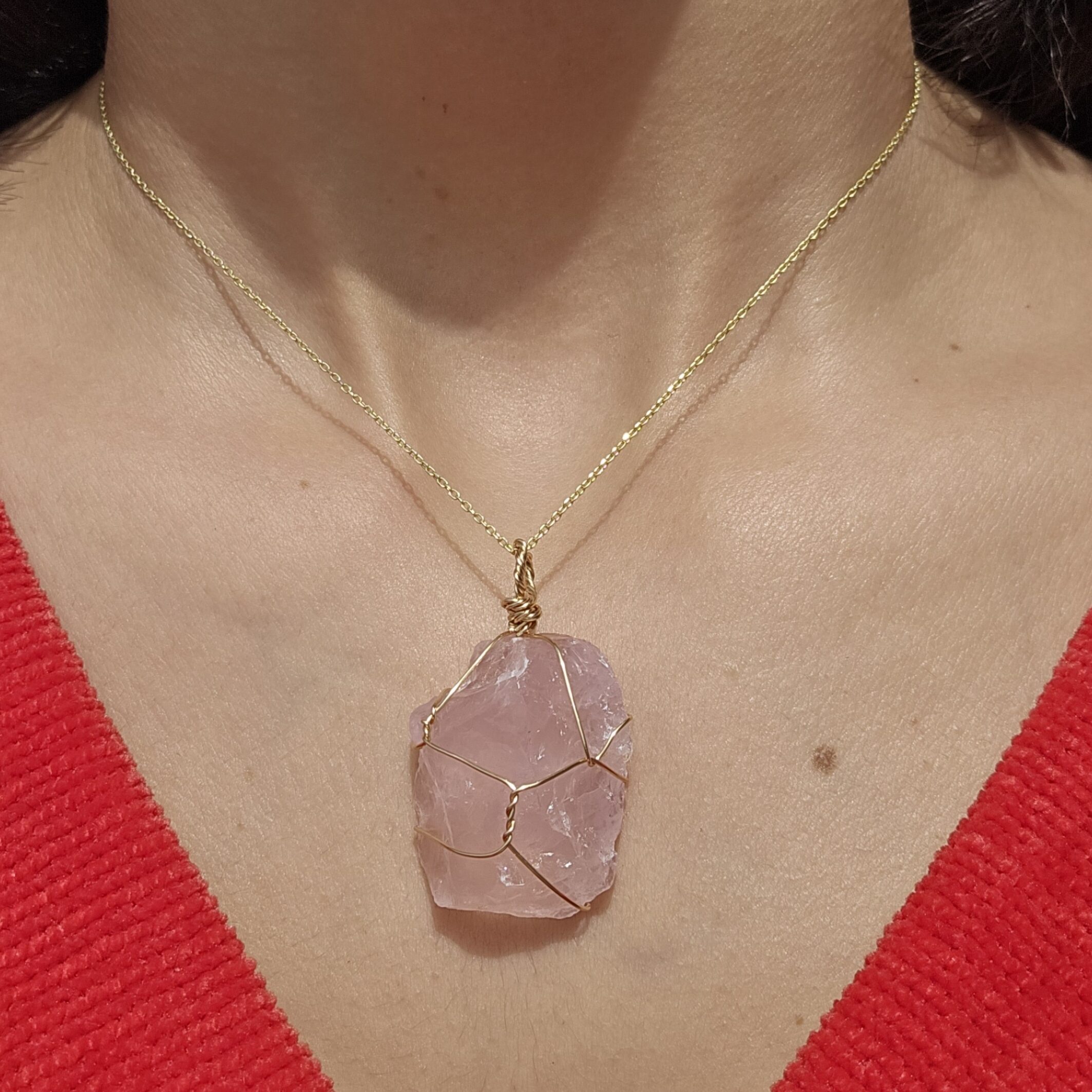 Collier Quartz rose brut plaqué or 18K – Fait main