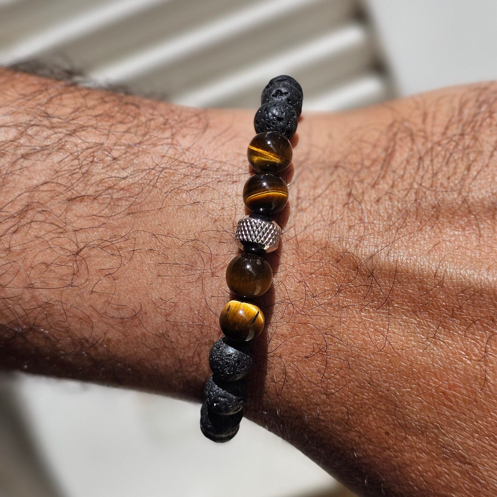 Bracelet élastique en œil de tigre et pierres volcaniques naturelles pour homme (standard)