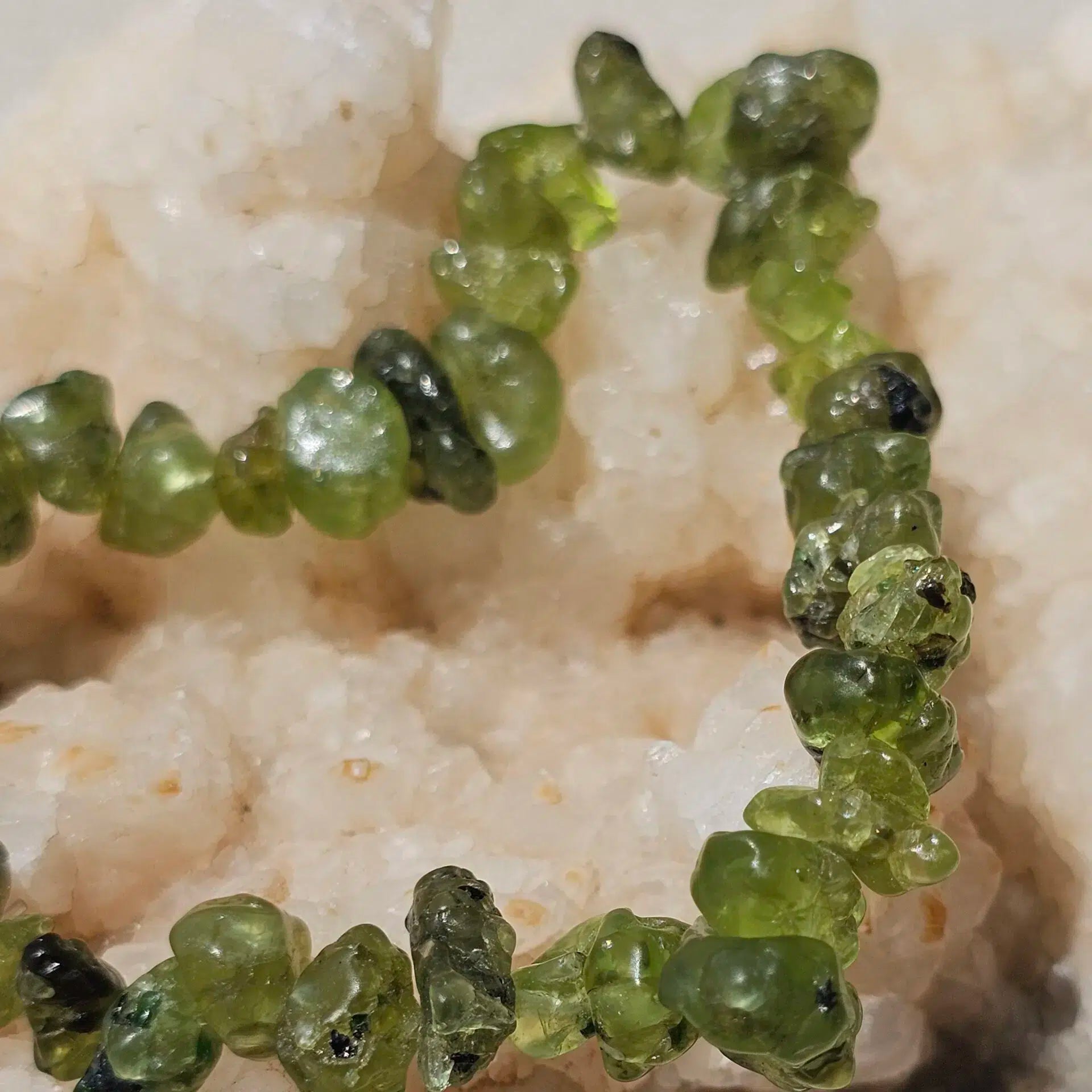 Bracelet élastique Péridot Naturel - Élégance Artisanal