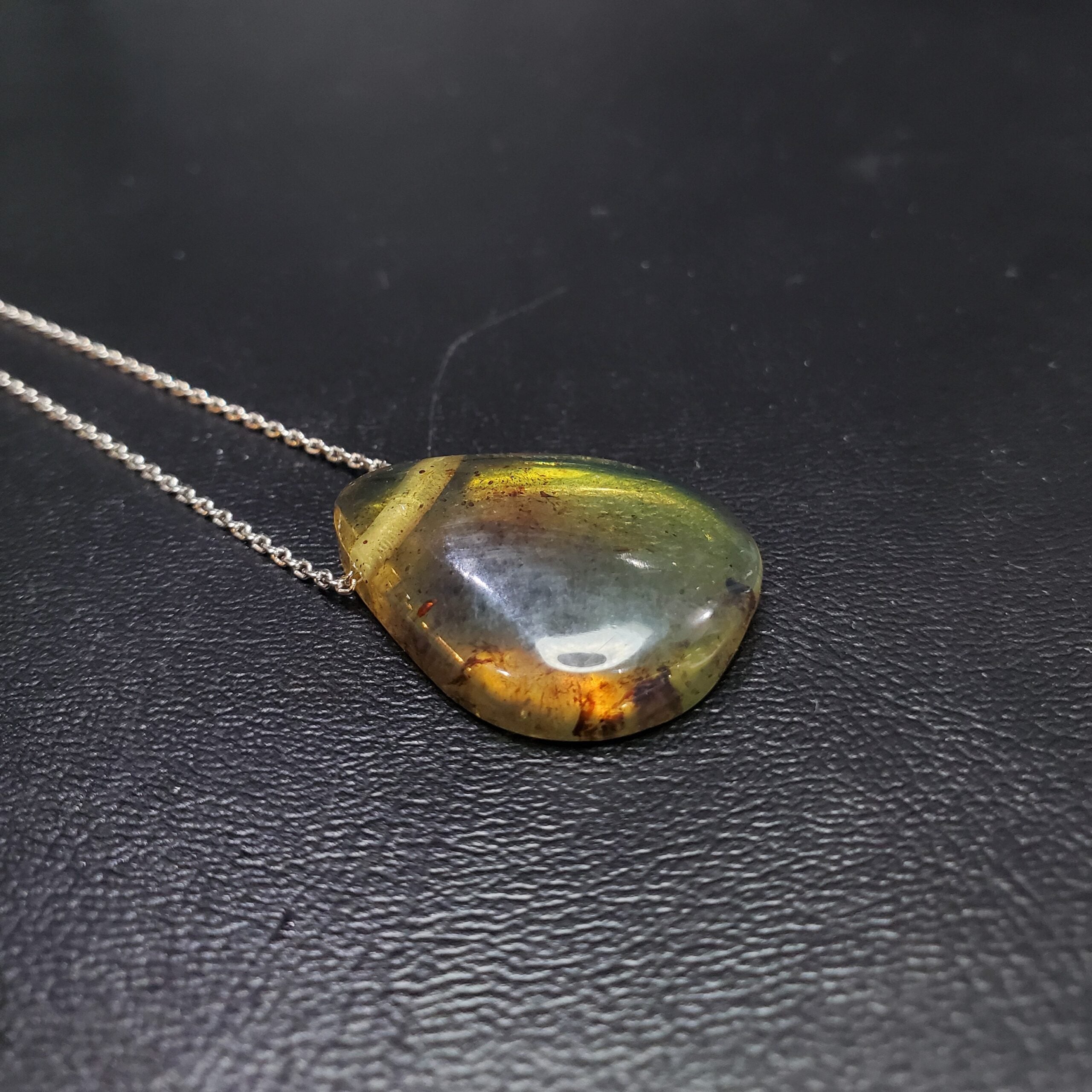 Pendentif Ambre Jaune véritable avec inclusions d'insectes & Collier Argent 925/1000