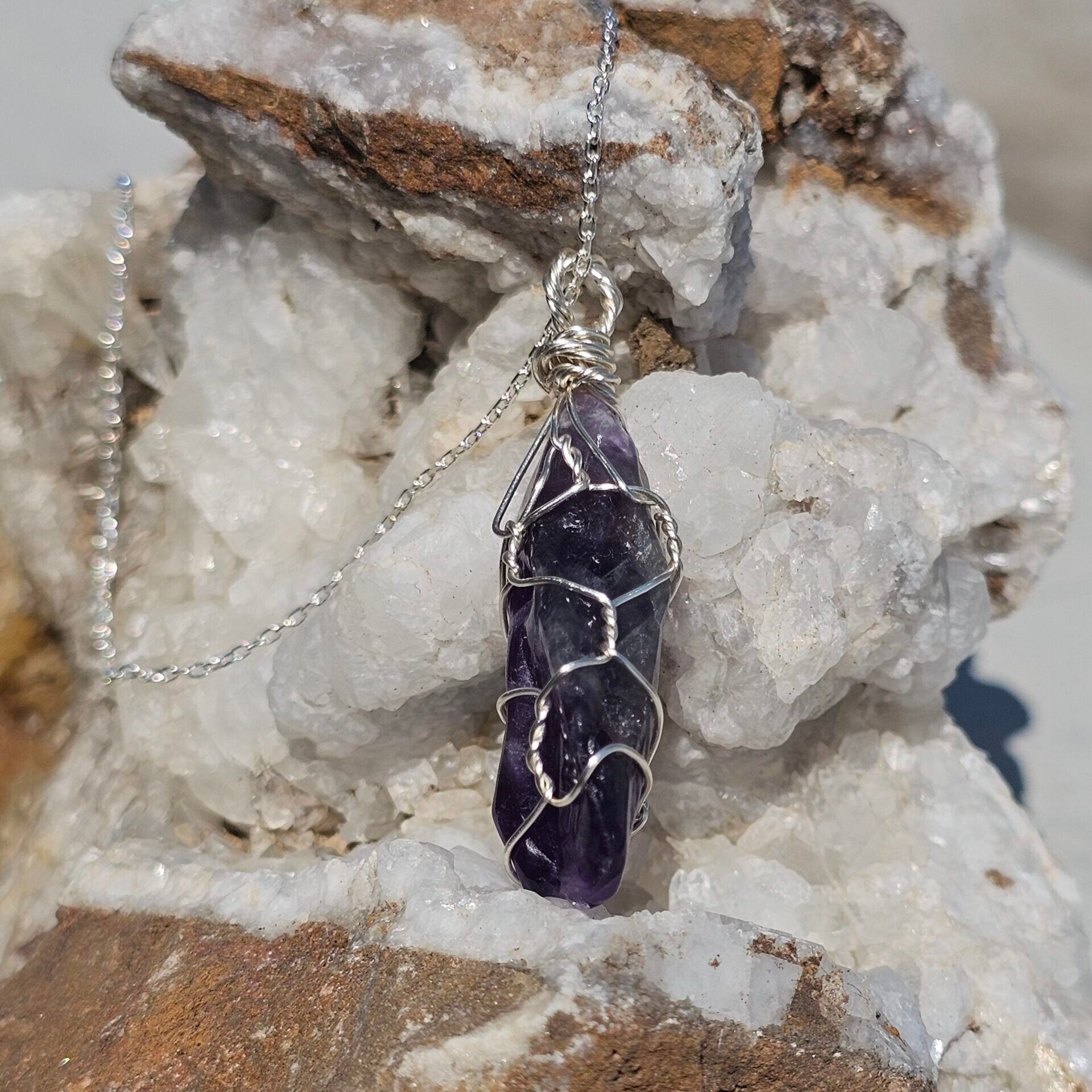 Collier argent 925 avec dent d'Améthyste - Élégance et bien-être