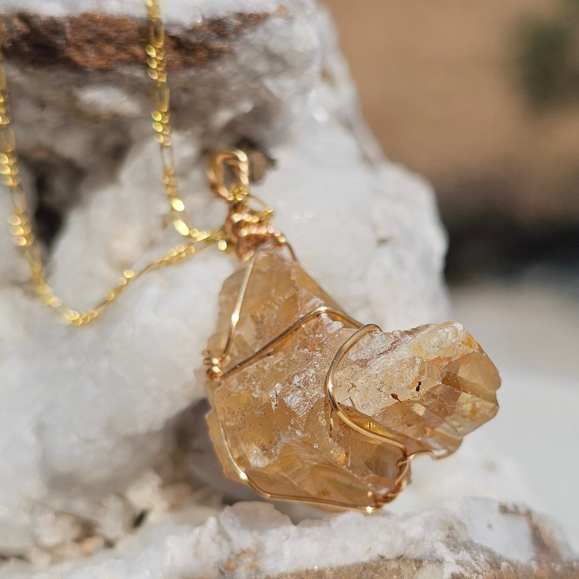 Collier argent 925 en or 18k et Ambre Baltique brut, chic et unique