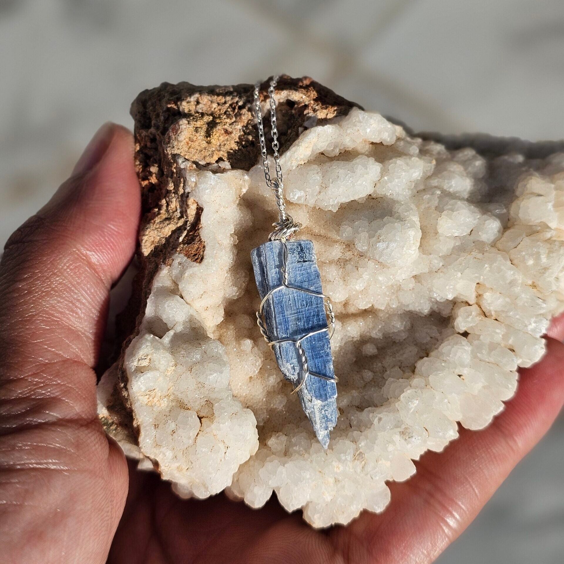 Collier argent 925 avec pendentif Kyanite, élégance unique 45 cm