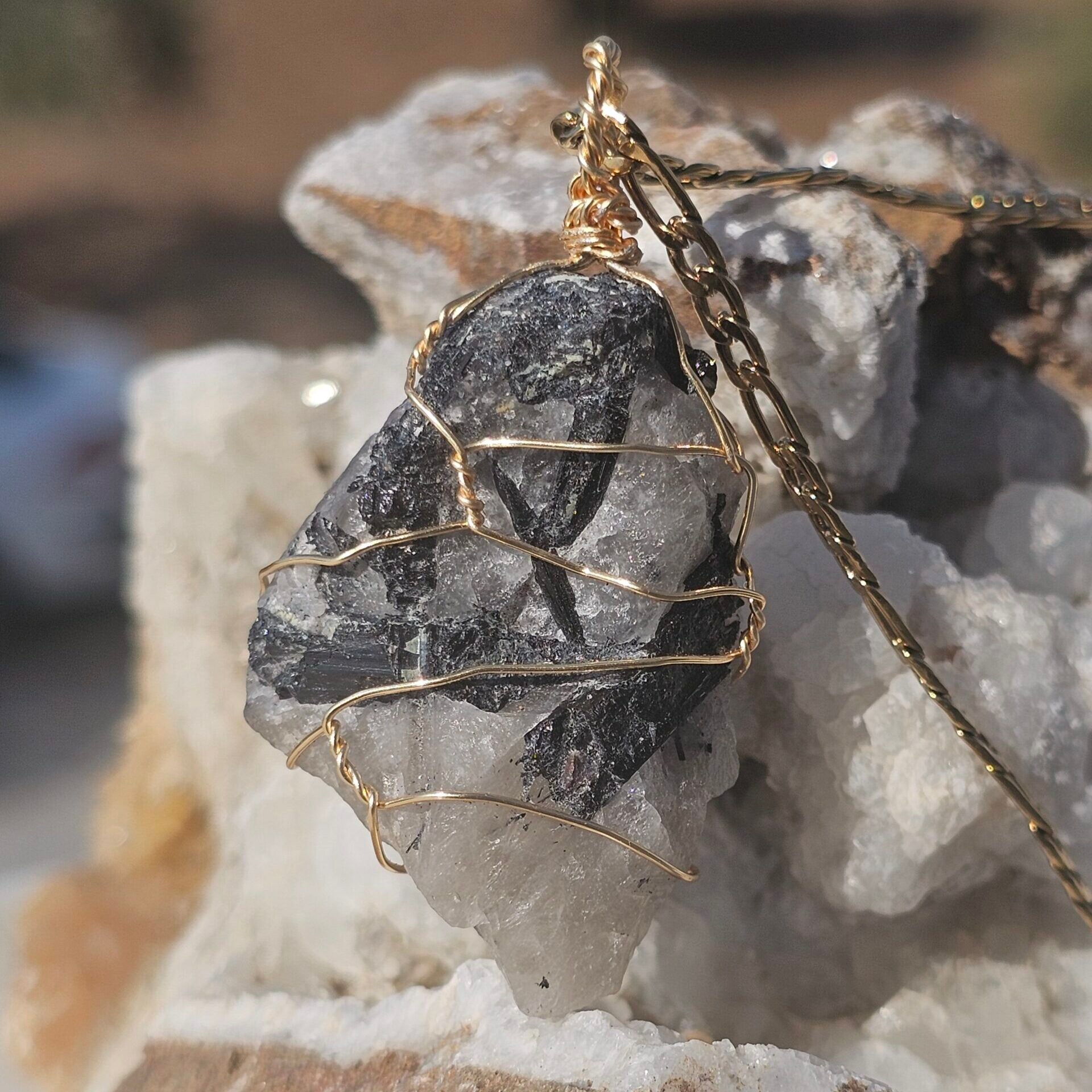 Collier Quartz Rutile Noir - Élégance Naturelle Protection