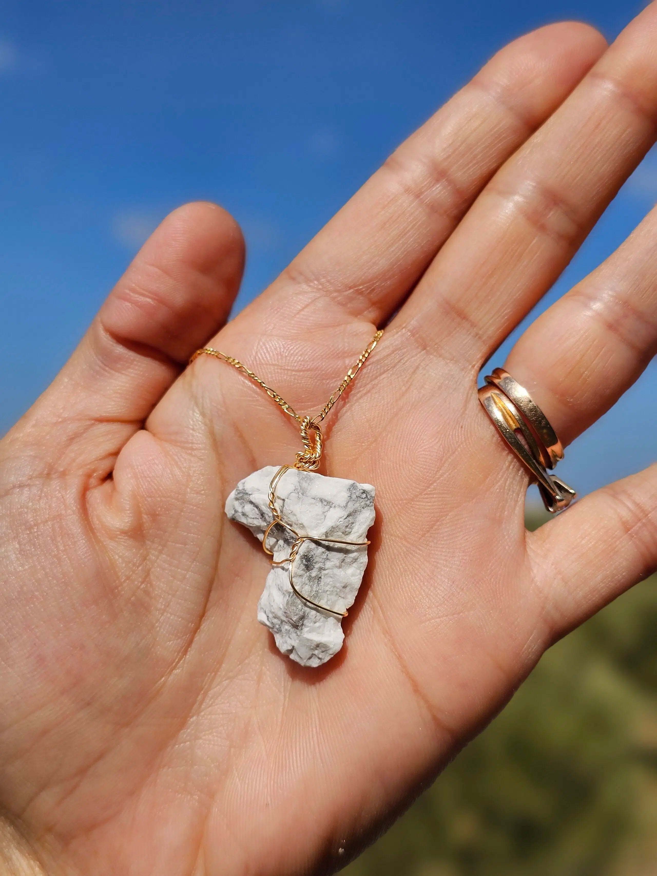 Collier Argent 925 Plaqué Or Pendentif Howlite - Élégance Naturelle