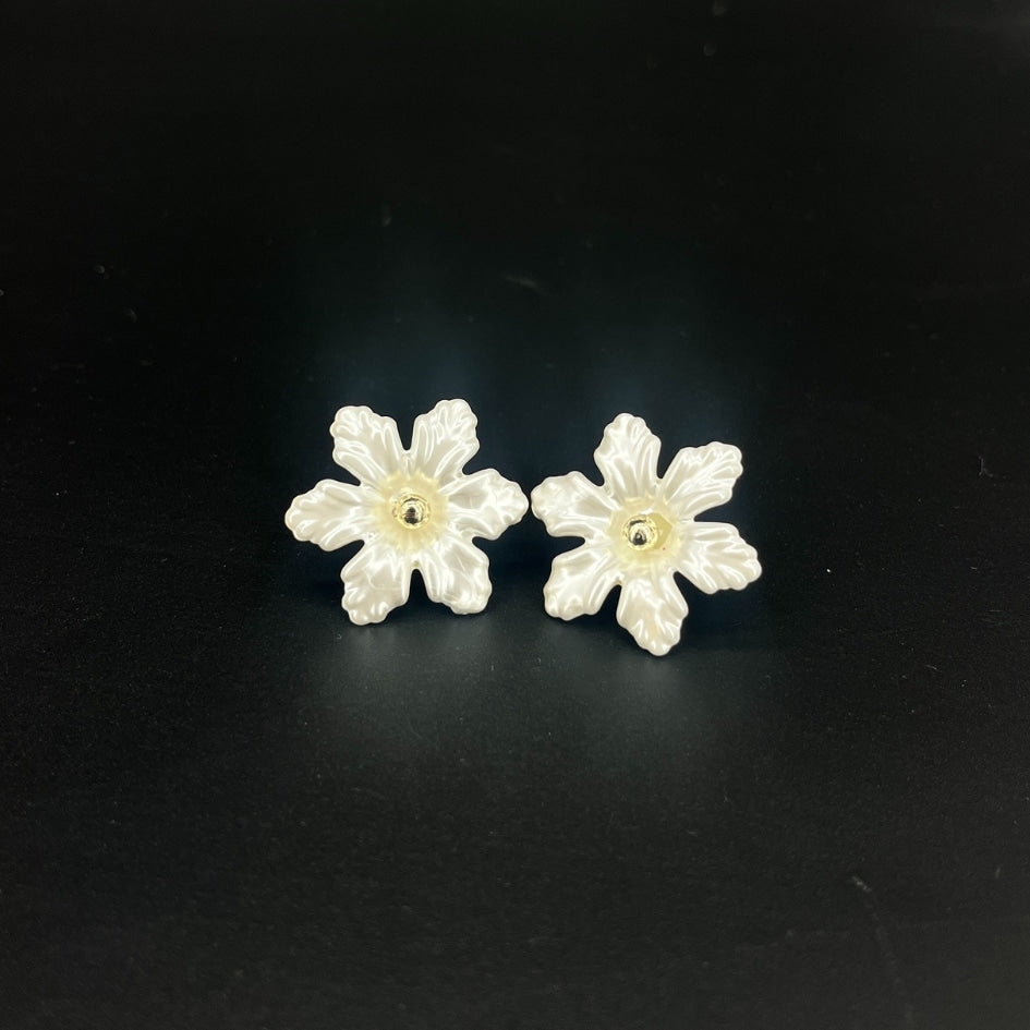 Boucles d'oreilles artisanales Fleur avec touche argentée