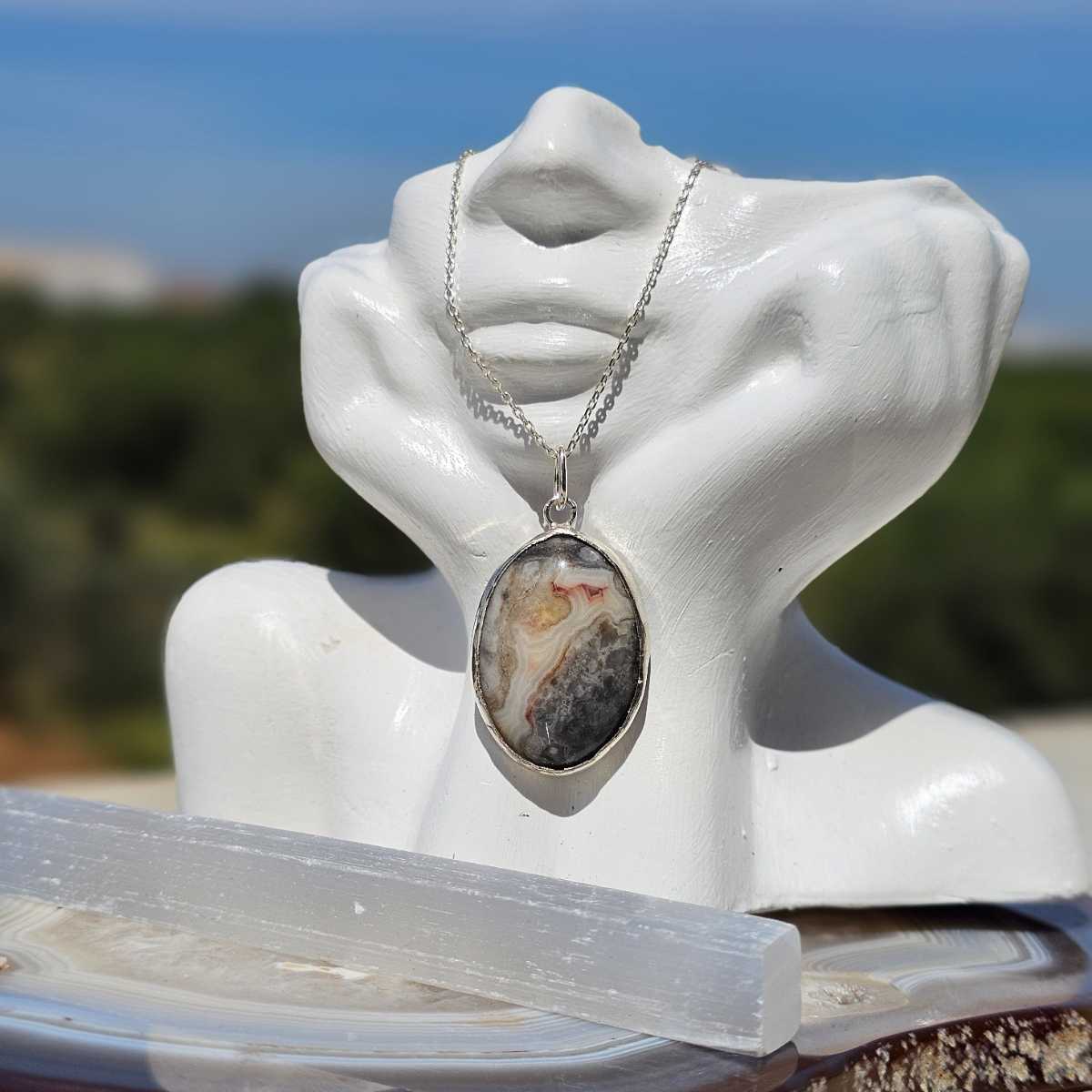 Collier agate crazy lace unique en argent 925 pour un style exceptionnel