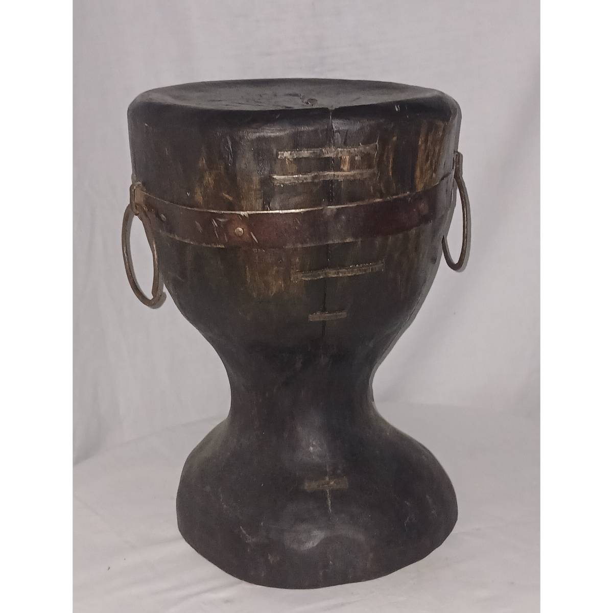 Tabouret africain unique pour un style élégant et authentique