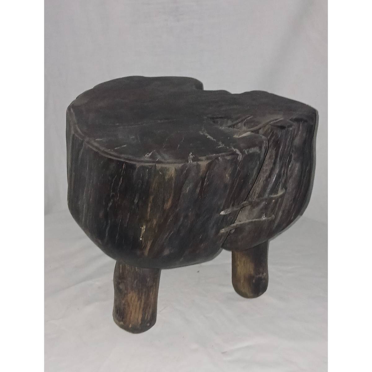 Tabouret en bois africain haut de gamme pour un style unique