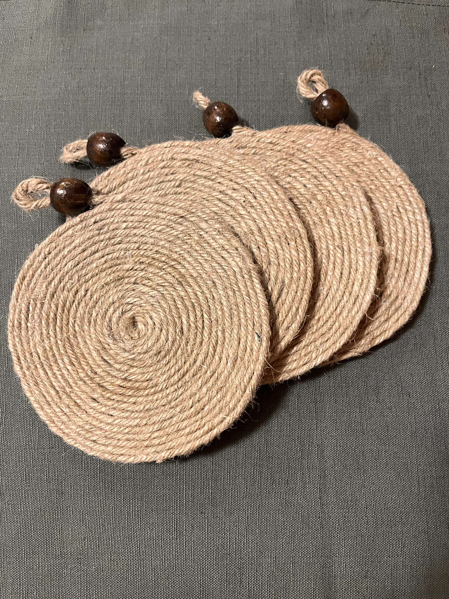 Lot de 6 pièces de sous-tasse en jute avec perle en bois