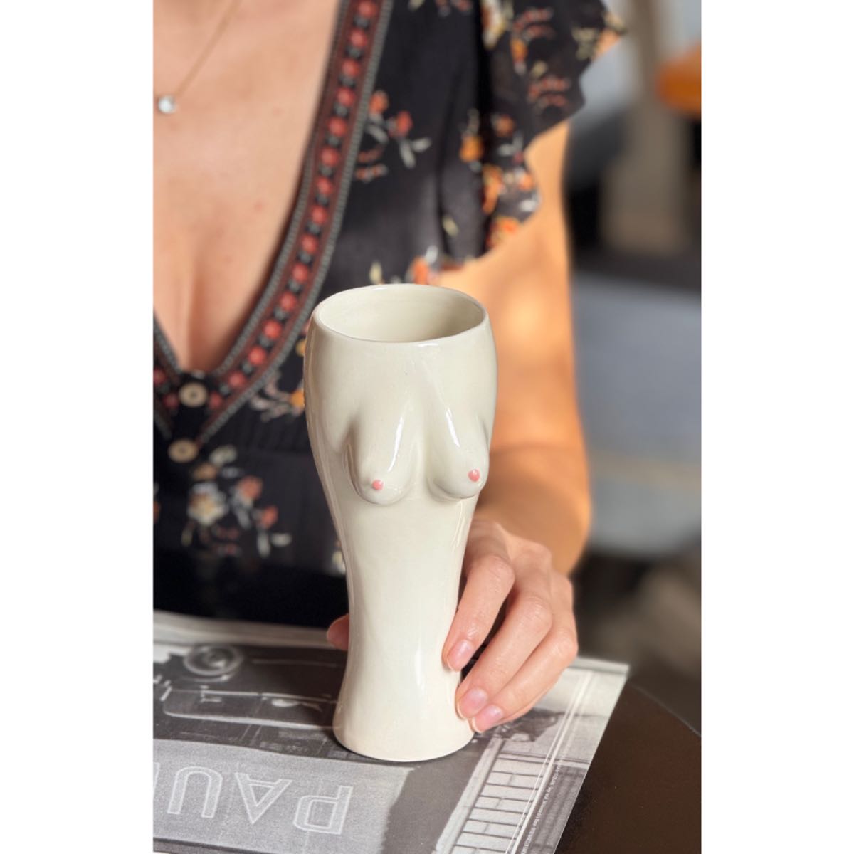 Verre coupe Foufoun en céramique blanche émaillée