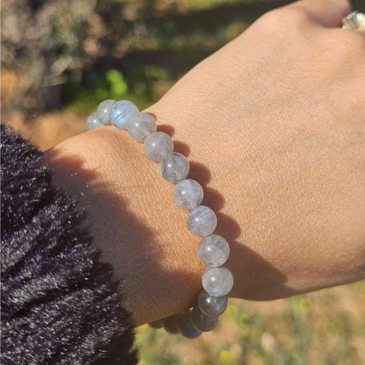 Bracelet labradorite naturelle élastique aux reflets bleu vert