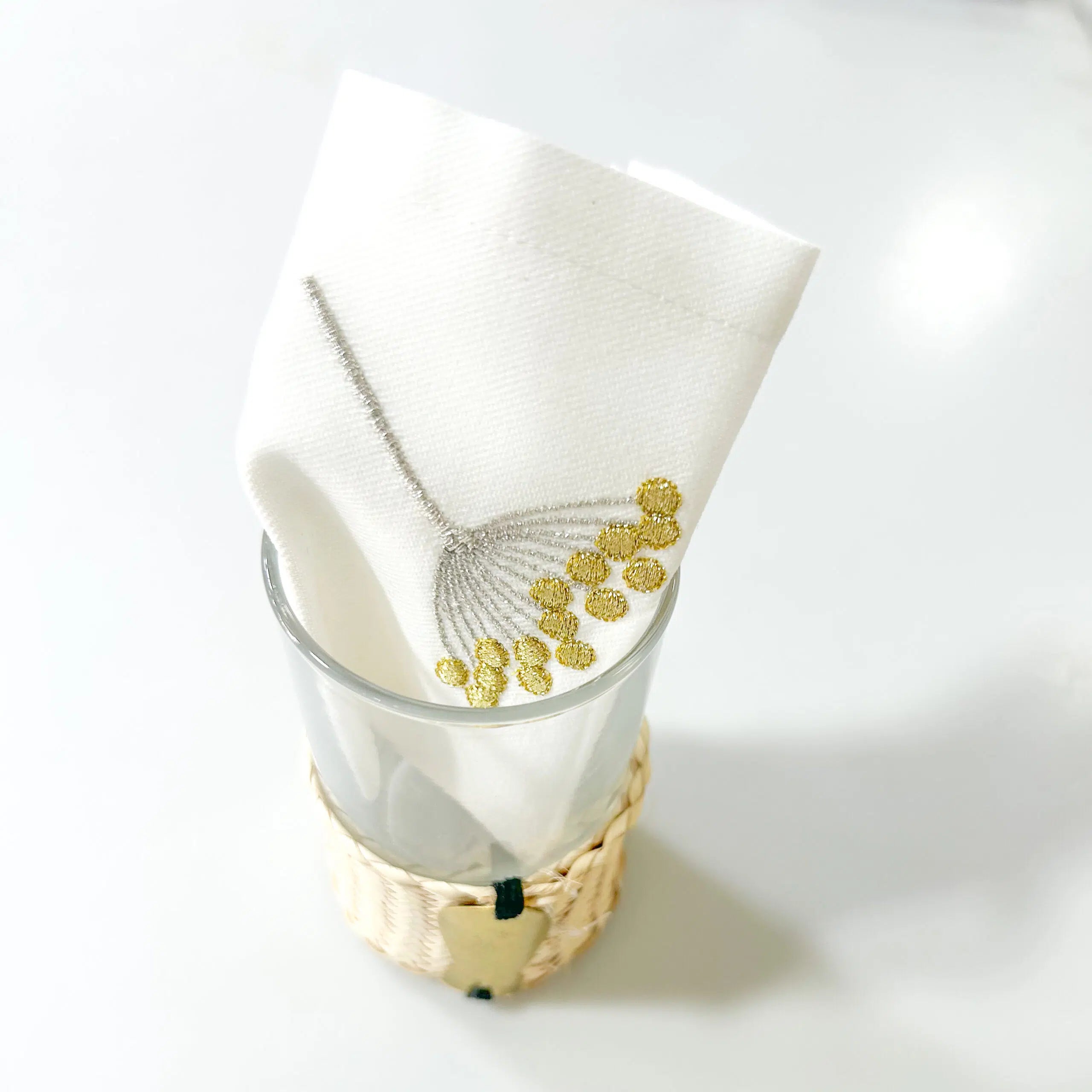 Serviettes à thé brodées au motif de Mashmoum
