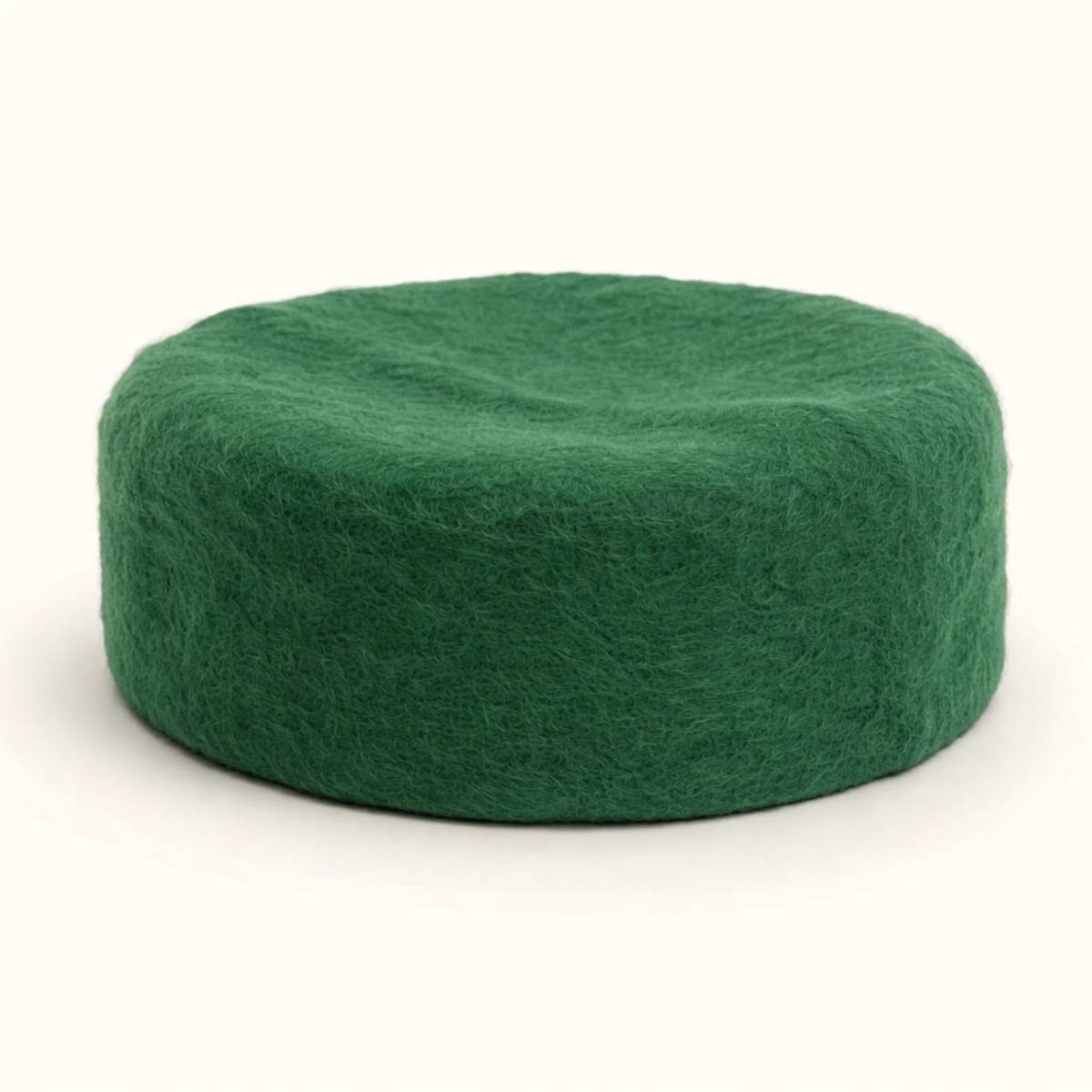 Chechia femme vert élégante pour un style unique et raffiné
