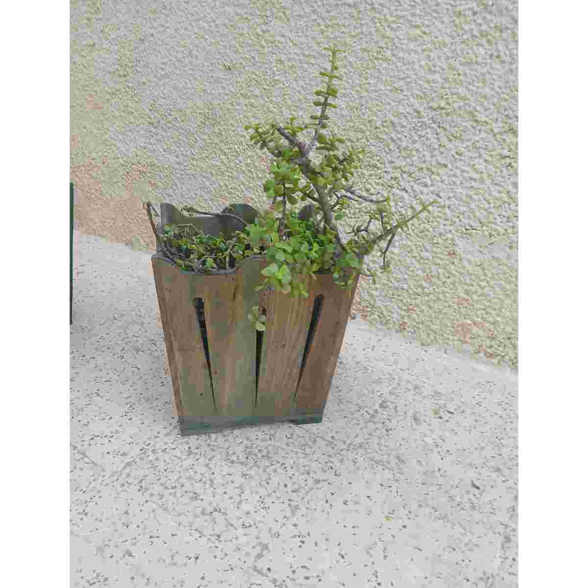 Panier bois authentique pour un rangement élégant et pratique