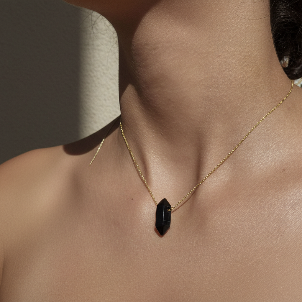 Collier Élégance Argent Plaqué Or avec Obsidienne Noire - Raffinement et Protection