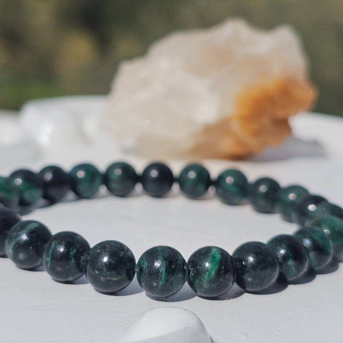 Bracelet émeraude unisexe en boules pour un style unique