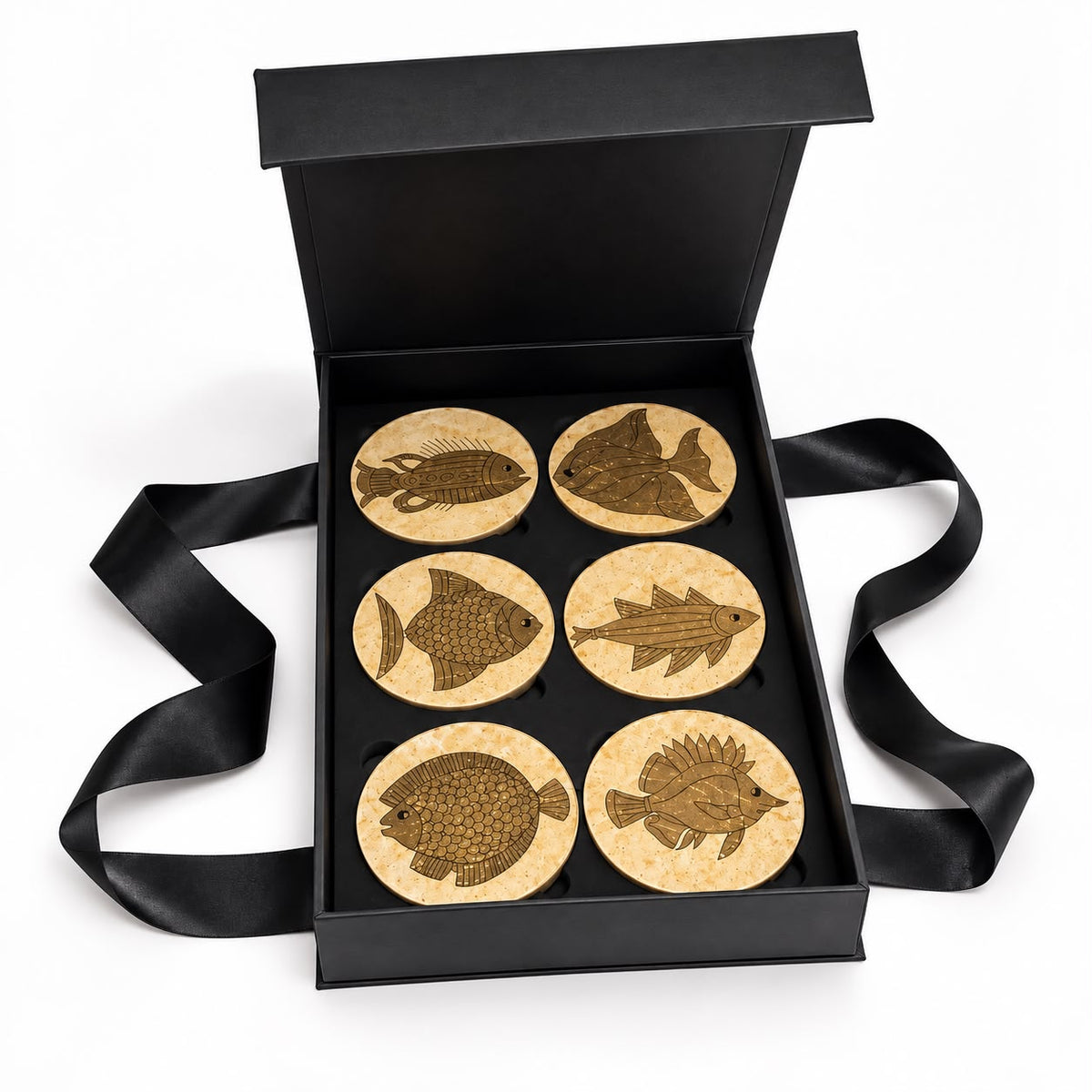 Coffret très élégant avec 6 sous-tasses artisanales à la feuille d’or