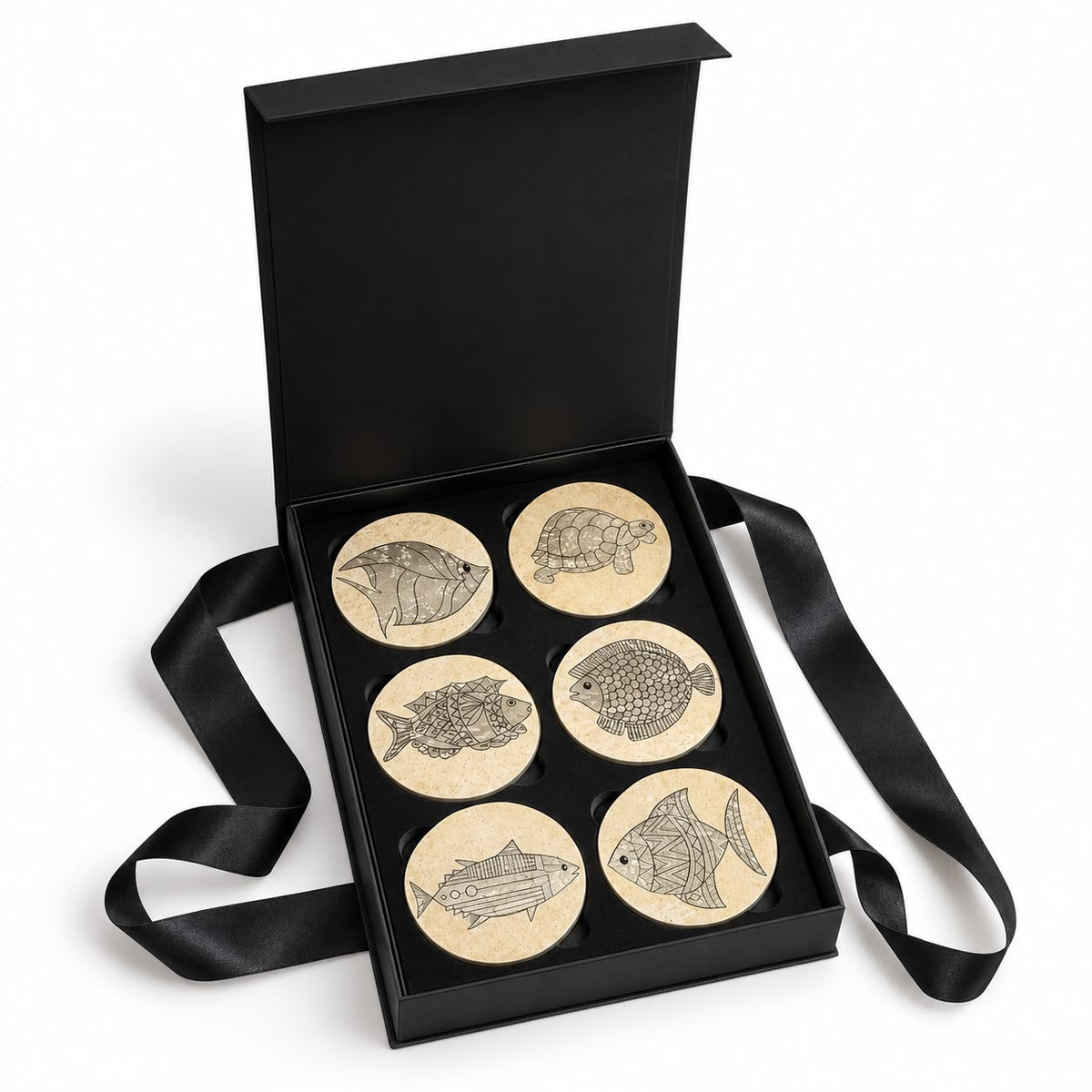 Coffret très élégant avec 6 sous-tasses artisanales à la feuille d’or