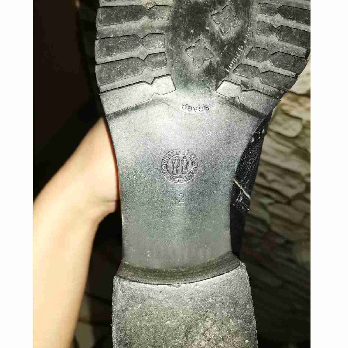 Bottes cuir noires taille 42 confort et style irrésistibles