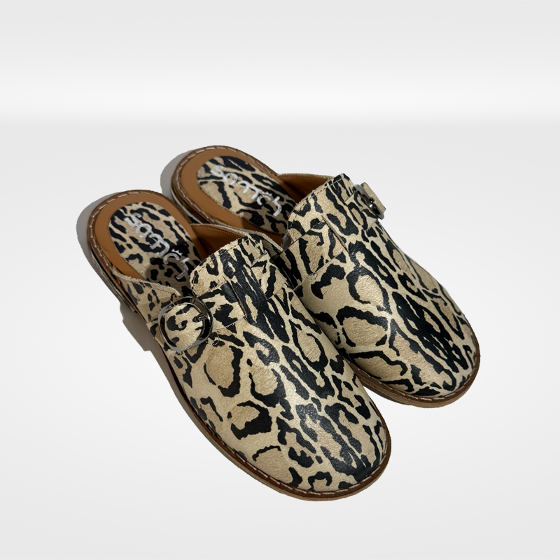 Babouche cuir ANIOTA léopard : Élégance upcyclée irrésistible