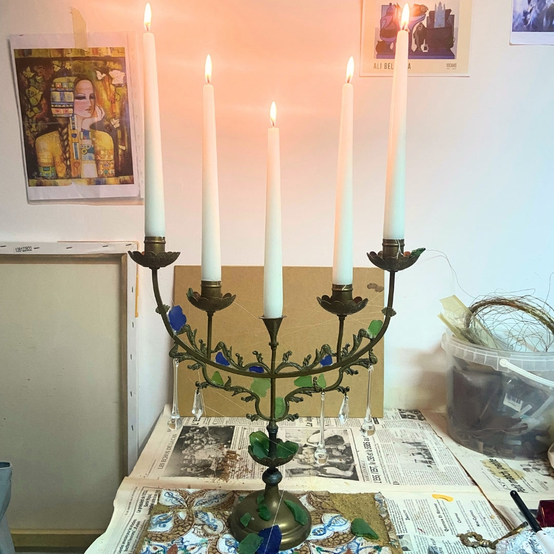 Chandelier upcyclé Lueur du Passé : Éclat d'Art Exclusif