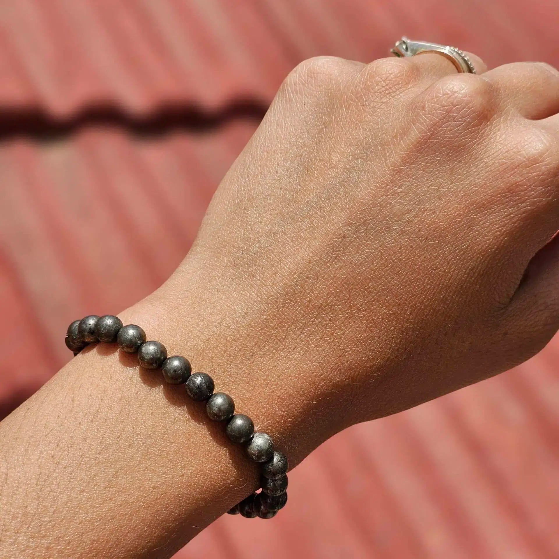 bracelet pyrite protection et abondance pour un bien-être élégant