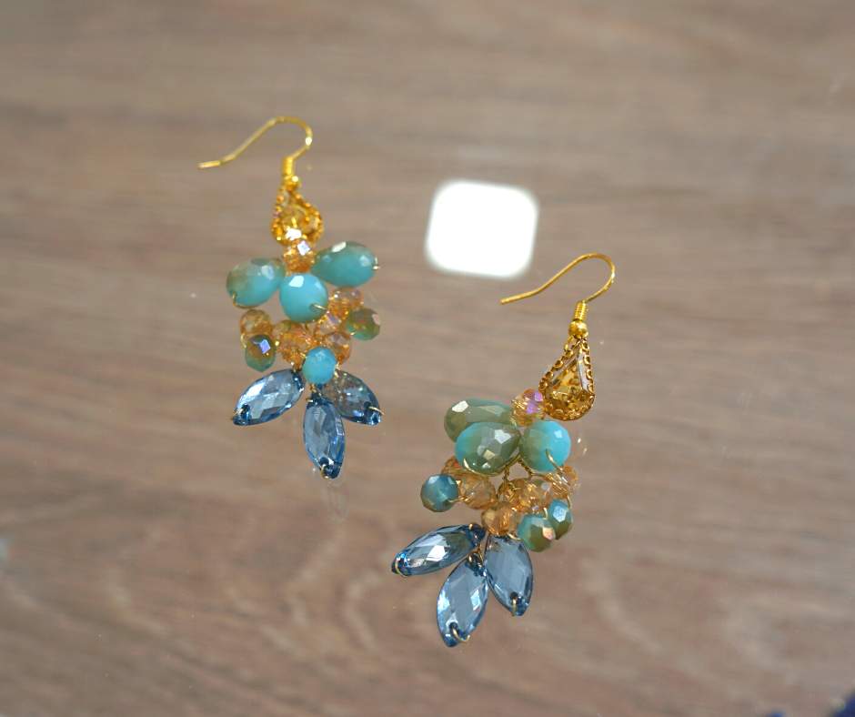 Boucles d’oreille pour mariée, couleur bleu , modèle fleure