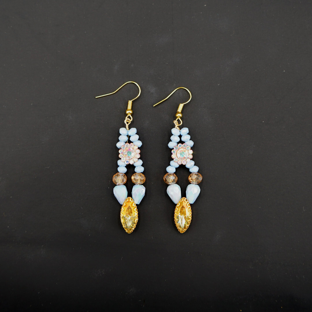 Boucles d'oreilles couleur bleu, modelé anciennes corail