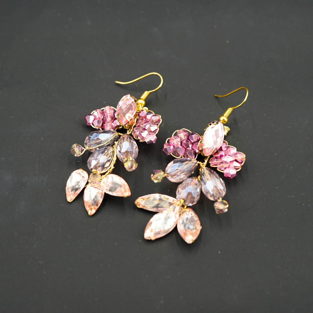 Boucles d'oreilles couleur violet, modèle longue