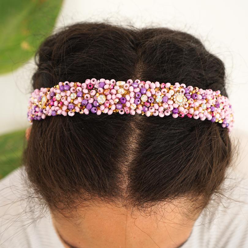 Bandeau cheveux de mariage couleur mauve  avec des perles et Diamonds