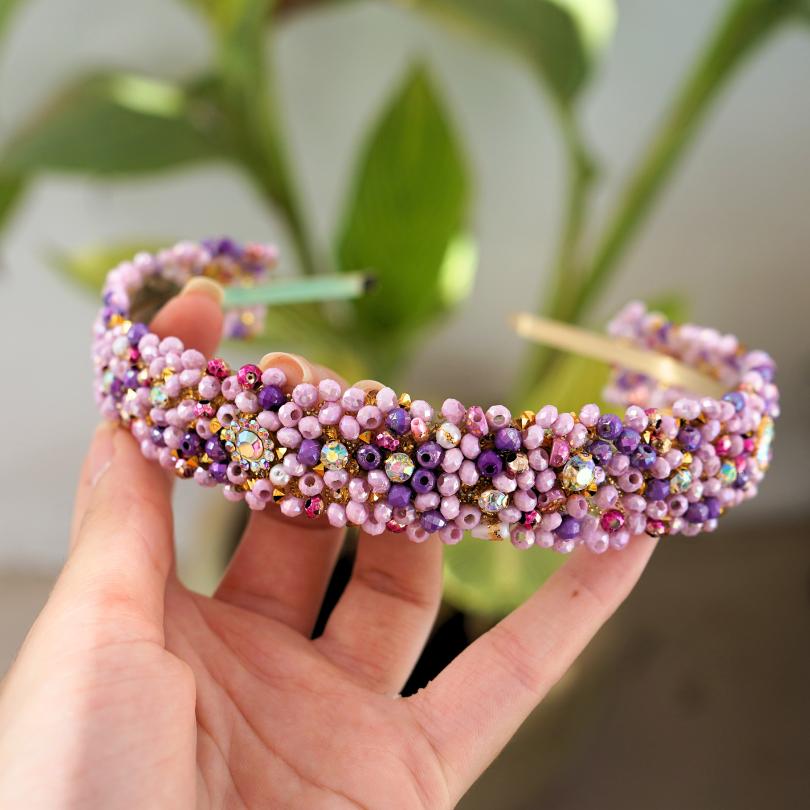 Bandeau cheveux de mariage couleur mauve  avec des perles et Diamonds