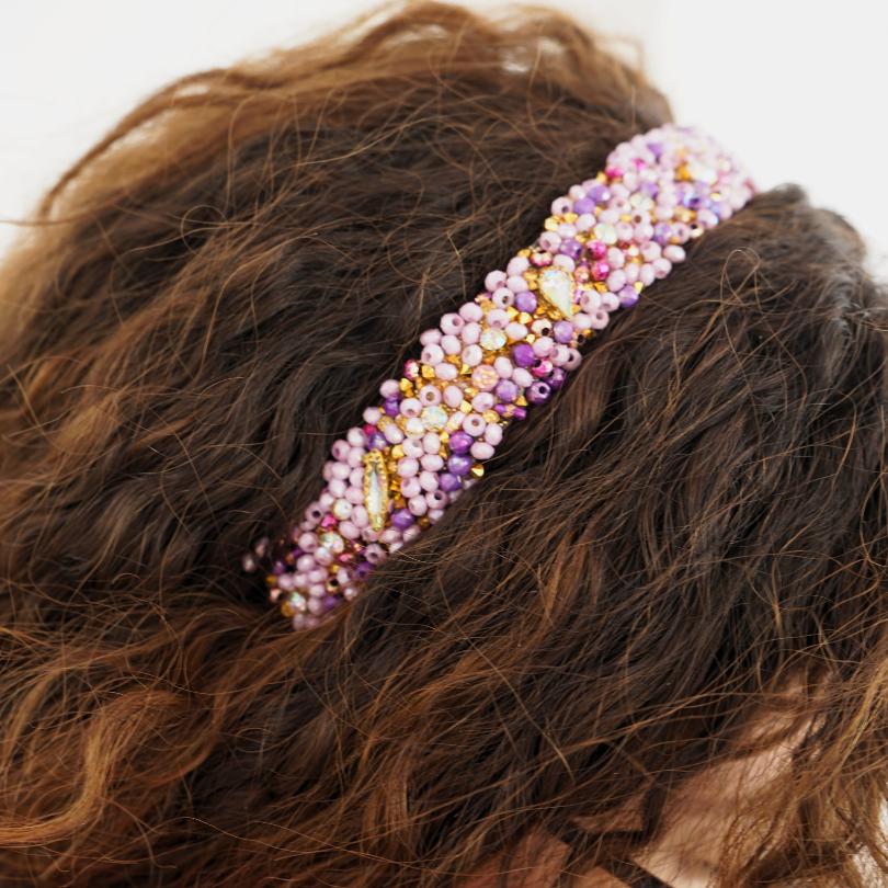 Bandeau cheveux de mariage couleur mauve  avec des perles et Diamonds